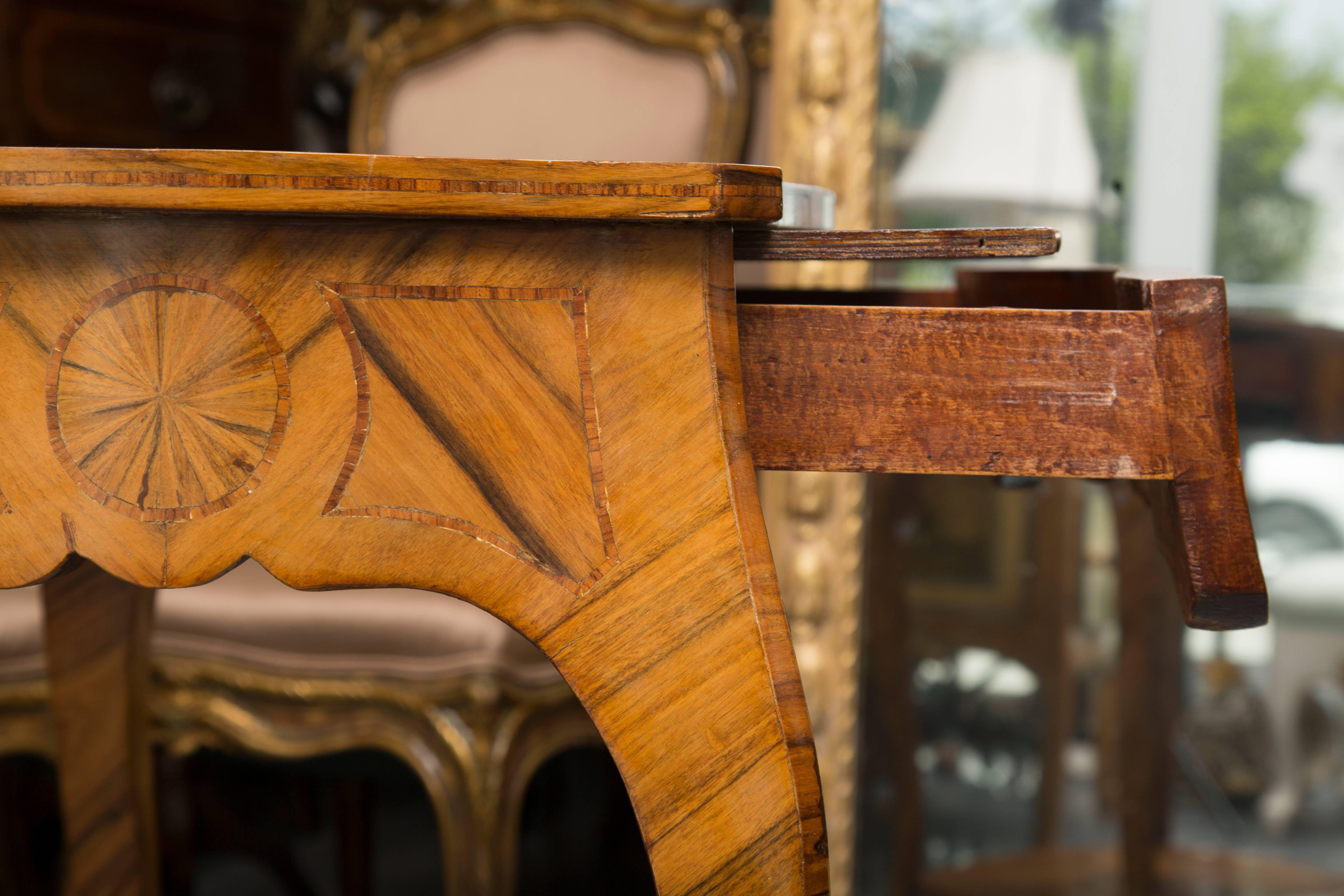 19th Century, Louis XV Style Kingwood Two-Tier Occasional Table In Good Condition In WEST PALM BEACH, FL