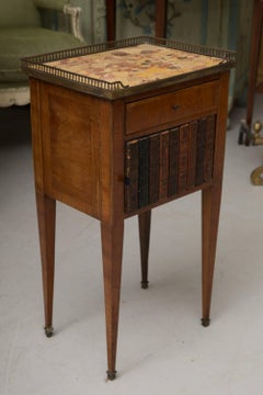 Coppia di armadi in mogano in stile Luigi XVI