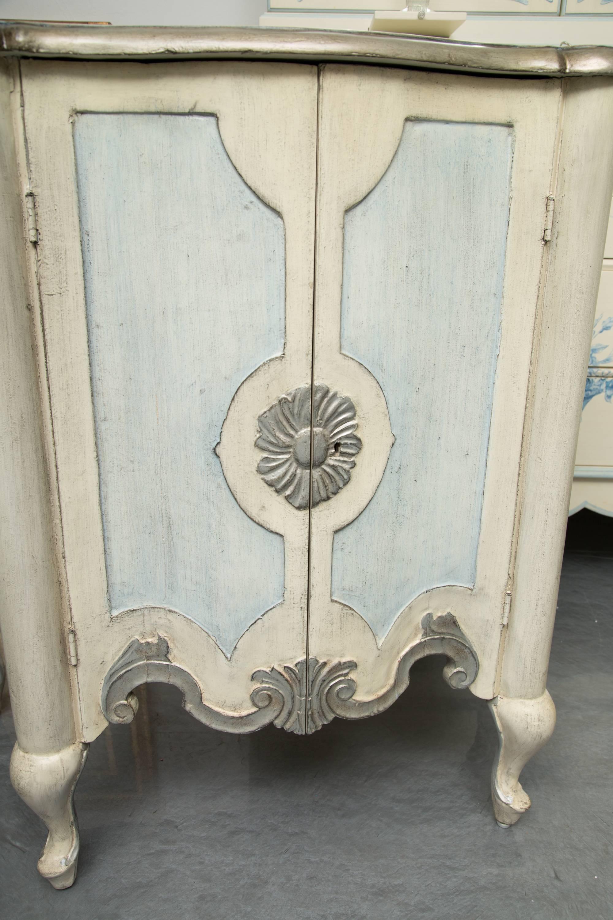 20th Century Pair of Serpentine Painted Venetian Cabinets