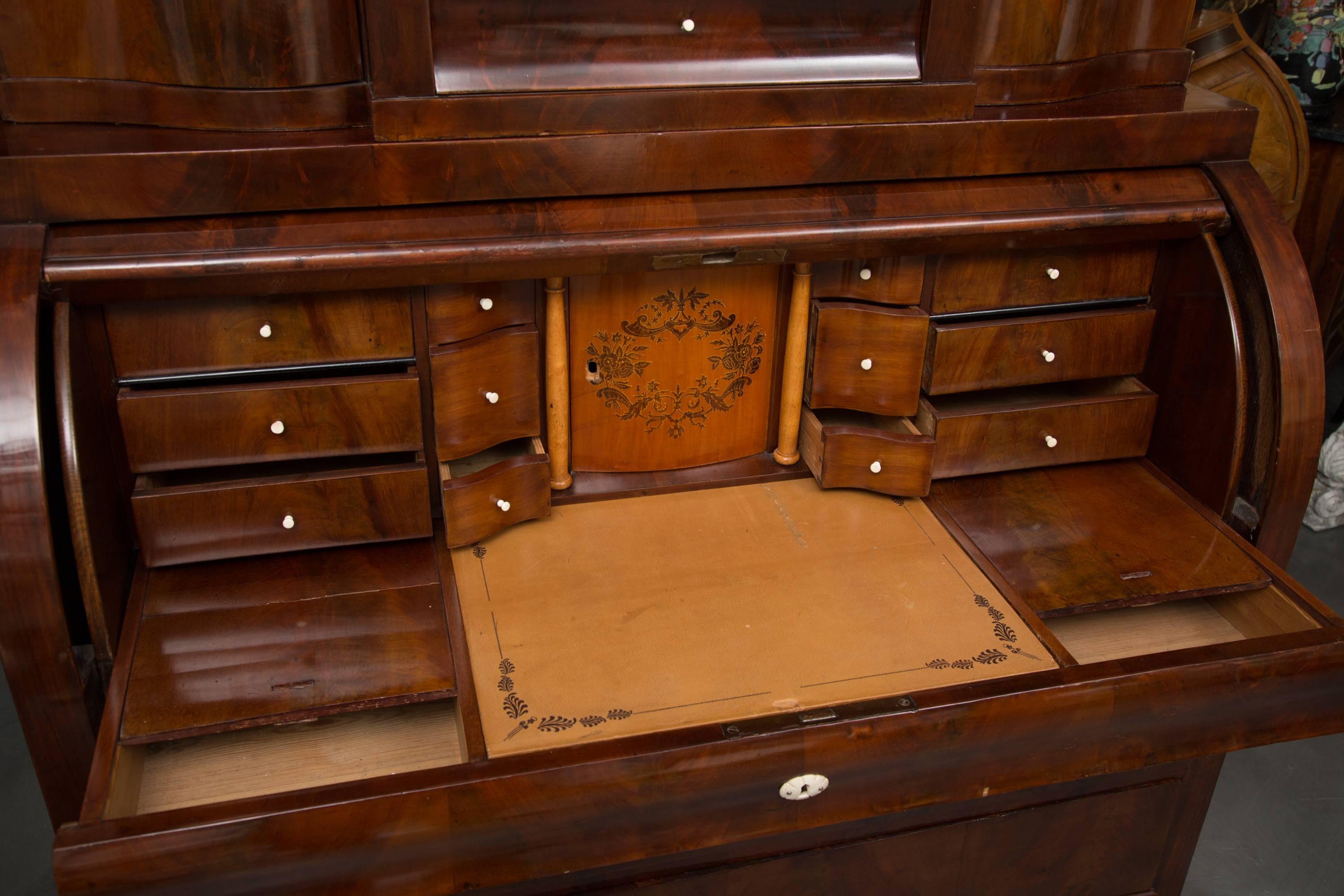 19th Century Danish Biedermeier Bureau Secretary Desk In Good Condition For Sale In WEST PALM BEACH, FL