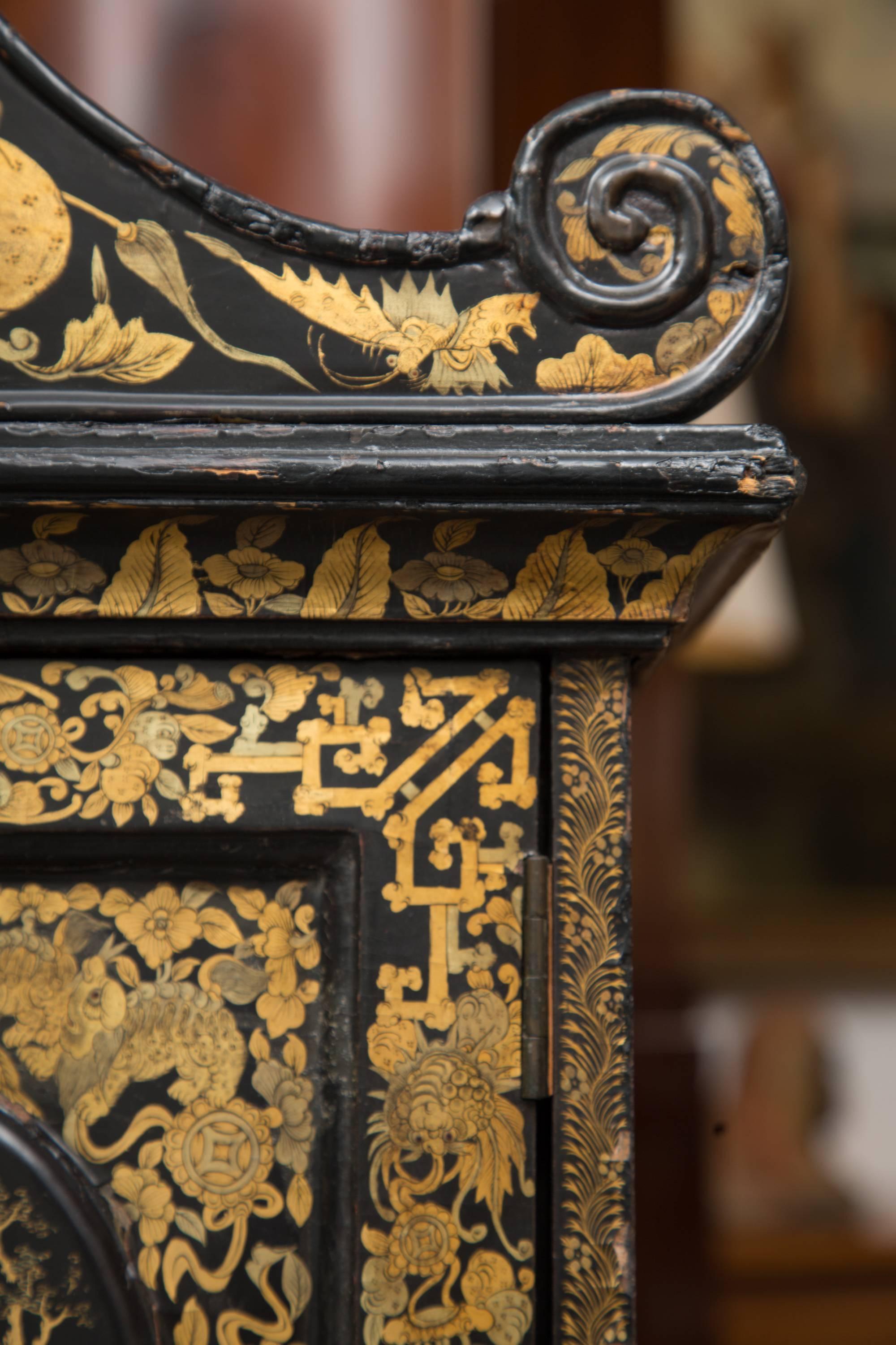 19th Century English Queen Anne Chinoiserie Chest on Stand For Sale 3