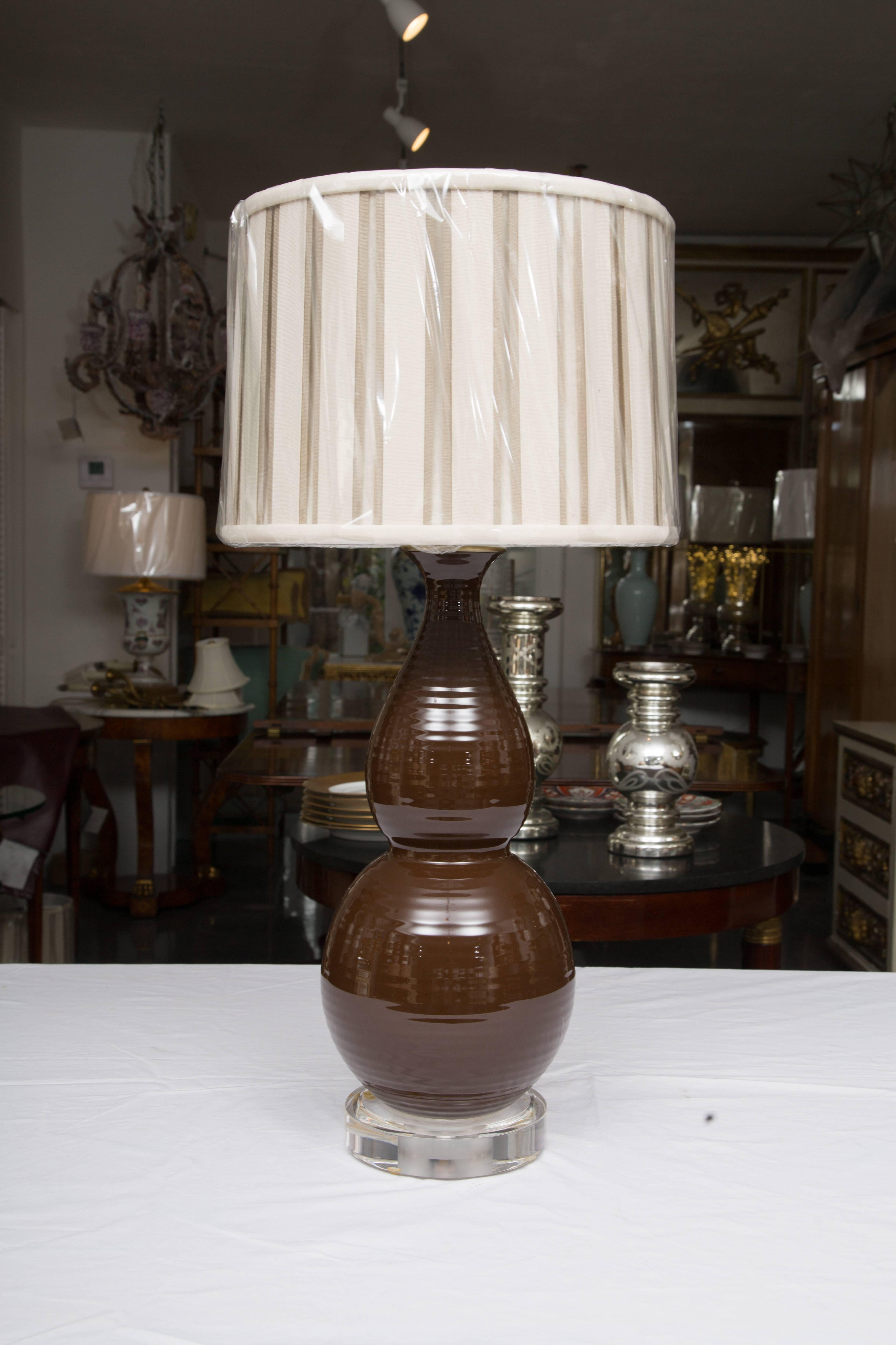 Pair of Chocolate Brown Double Gourd Table Lamps In Good Condition In WEST PALM BEACH, FL