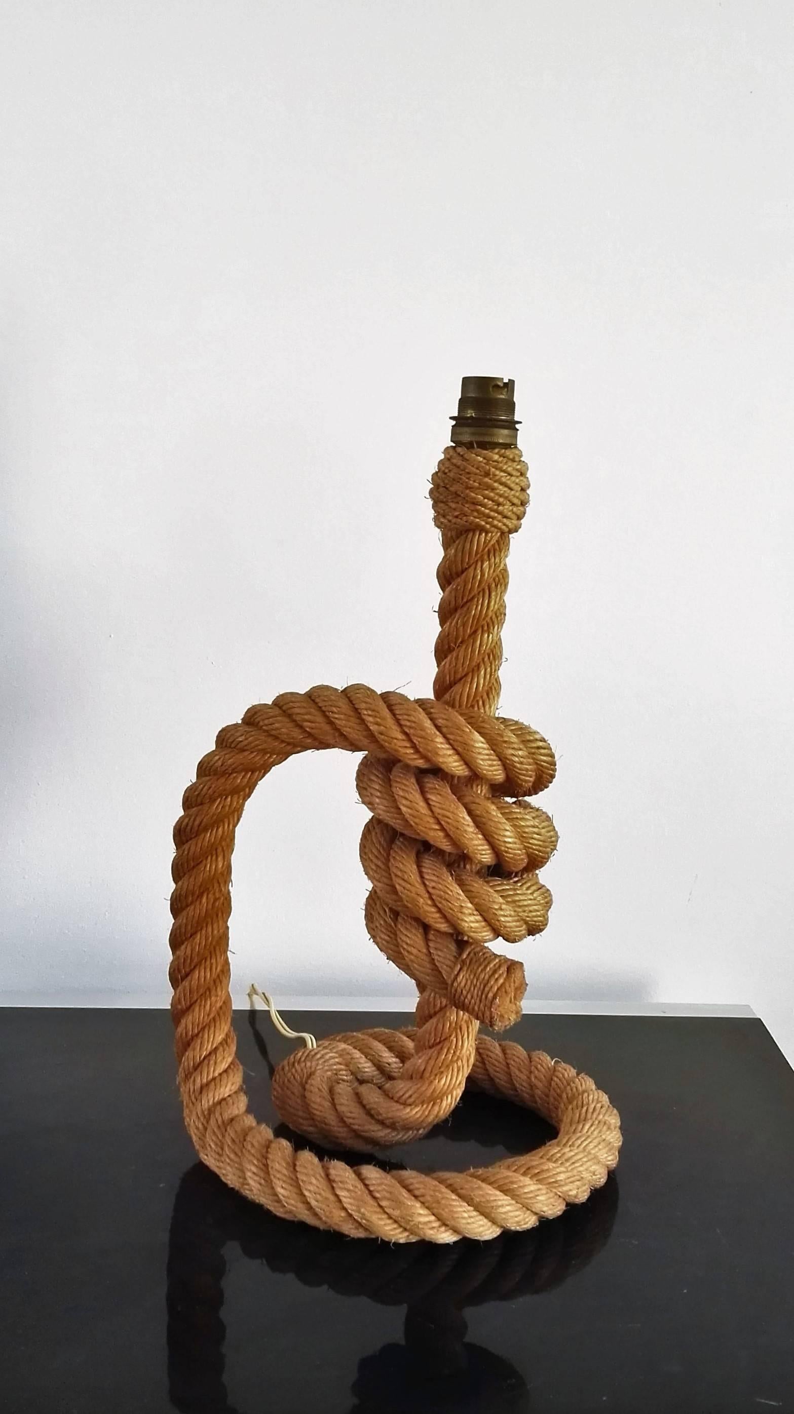 Twisted rope table lamp by Audoux Minnet.
European socket and wiring.
This sconce will ship from France.
Price does not include handling, shipping and possible applicable customs duty.
The lamp can be returned to NYDC, 200 Lexington Avenue, NY.