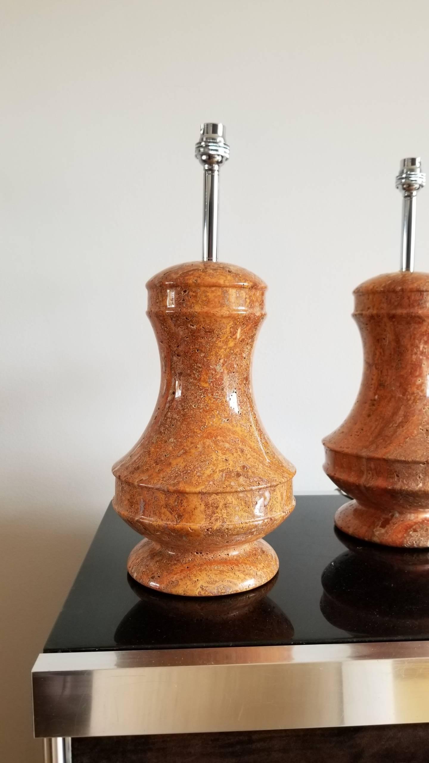 Late 20th Century Elegant Red Travertine Table Lamp, France, 1970s