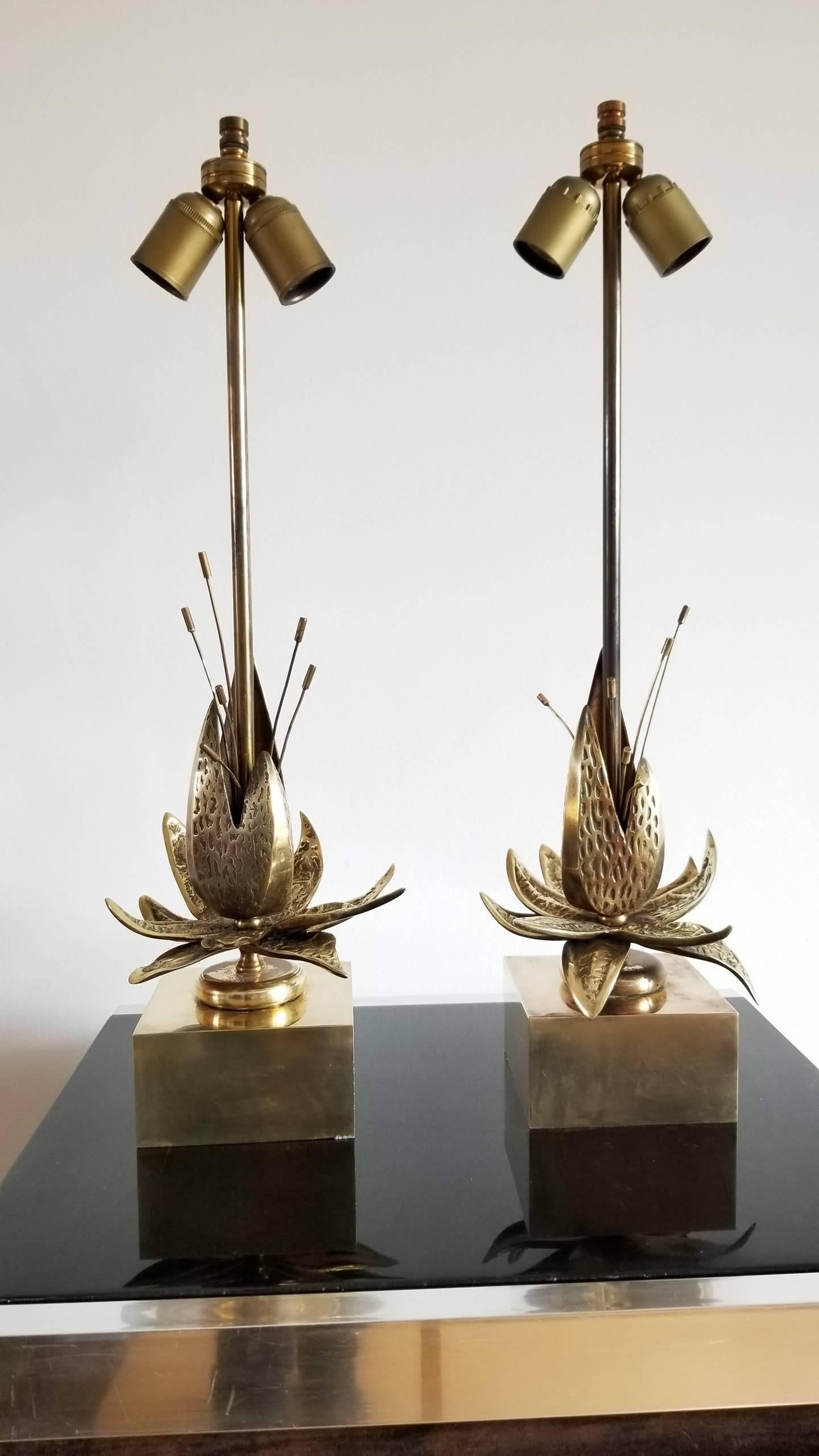 French Faux Pair of Charles Style Solid Brass Flowers Table Lamps, France, 1970s