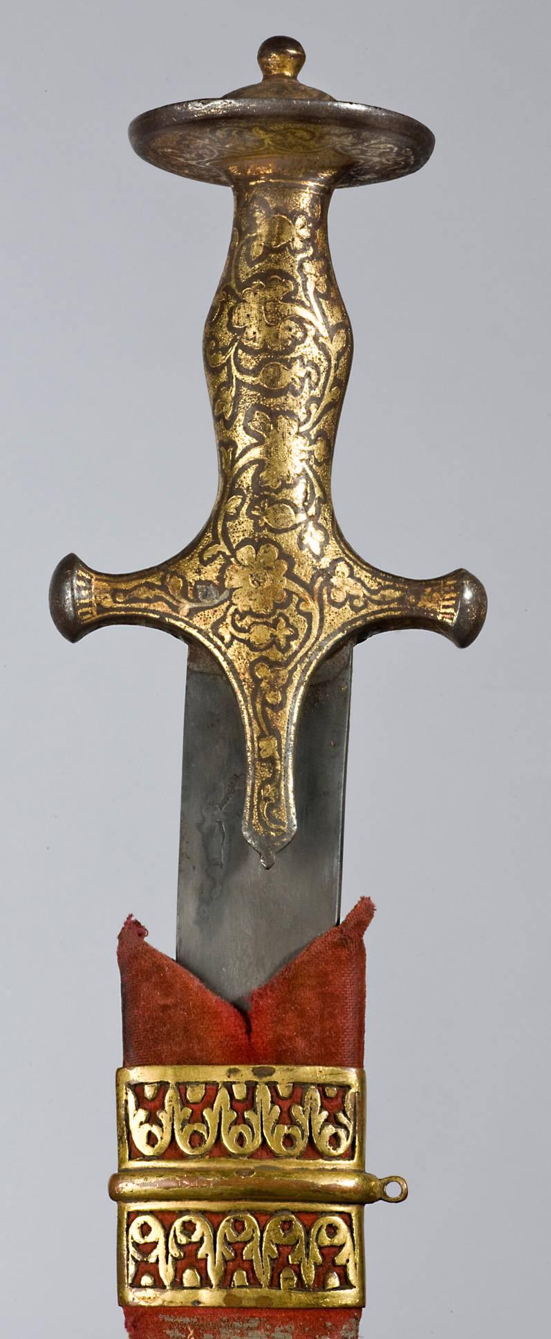 19th Century Indian Shamshir with Watered Steel Blade and Gold Koftgari Hilt For Sale 1