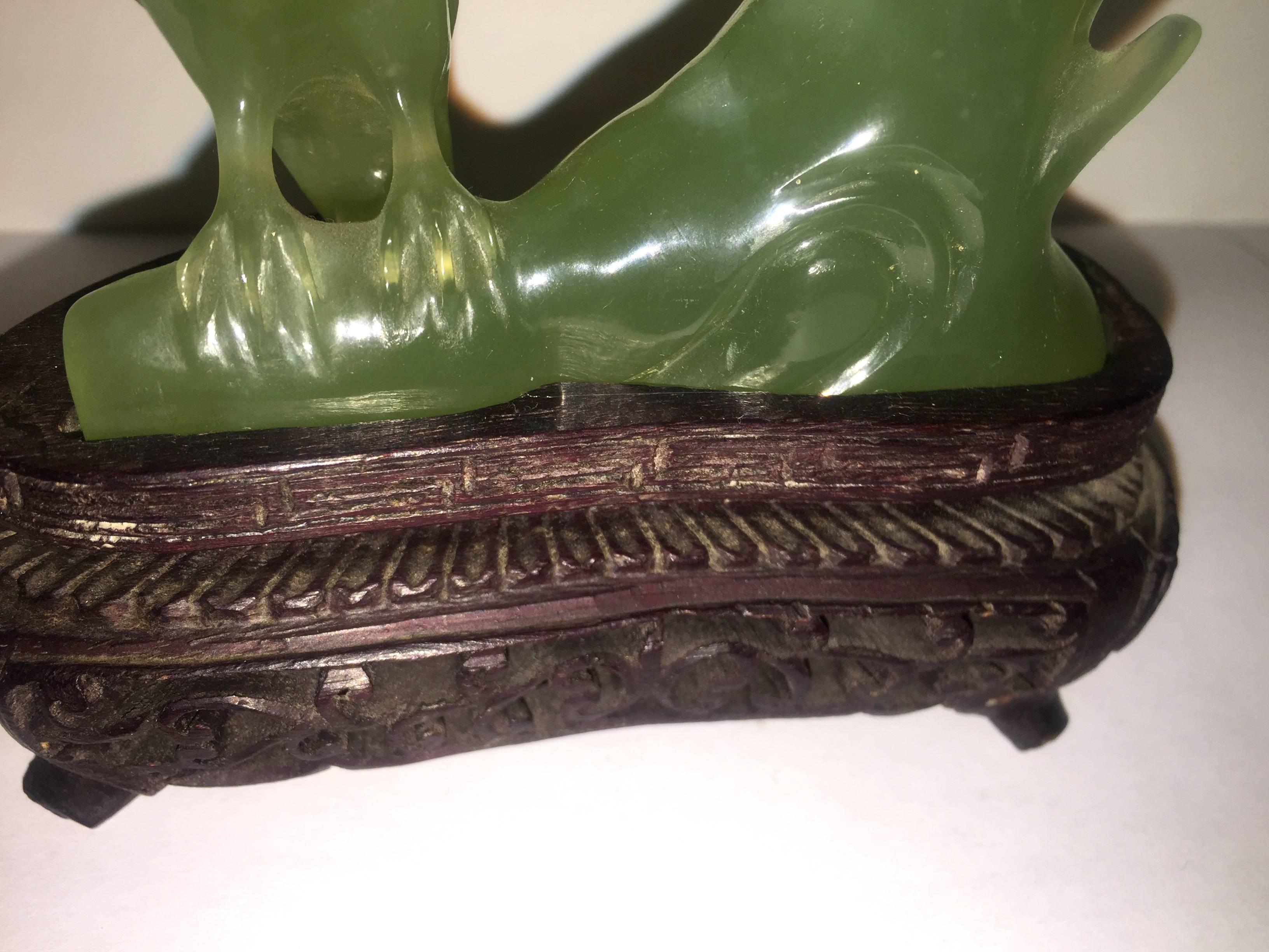 Early 20th Century Carved Serpentine Group of Two Birds Perched on Branches For Sale 3