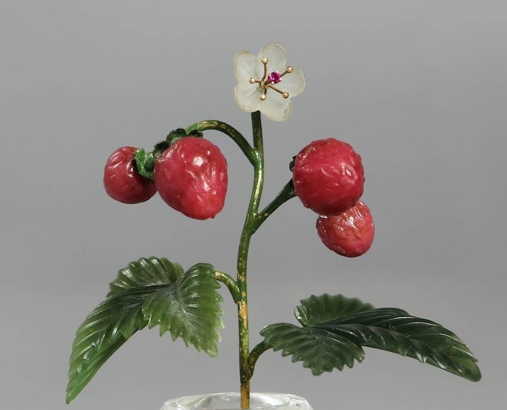 Other Early 20th Century Russian Faberge-Style Carved Sprig of Wild Strawberries For Sale