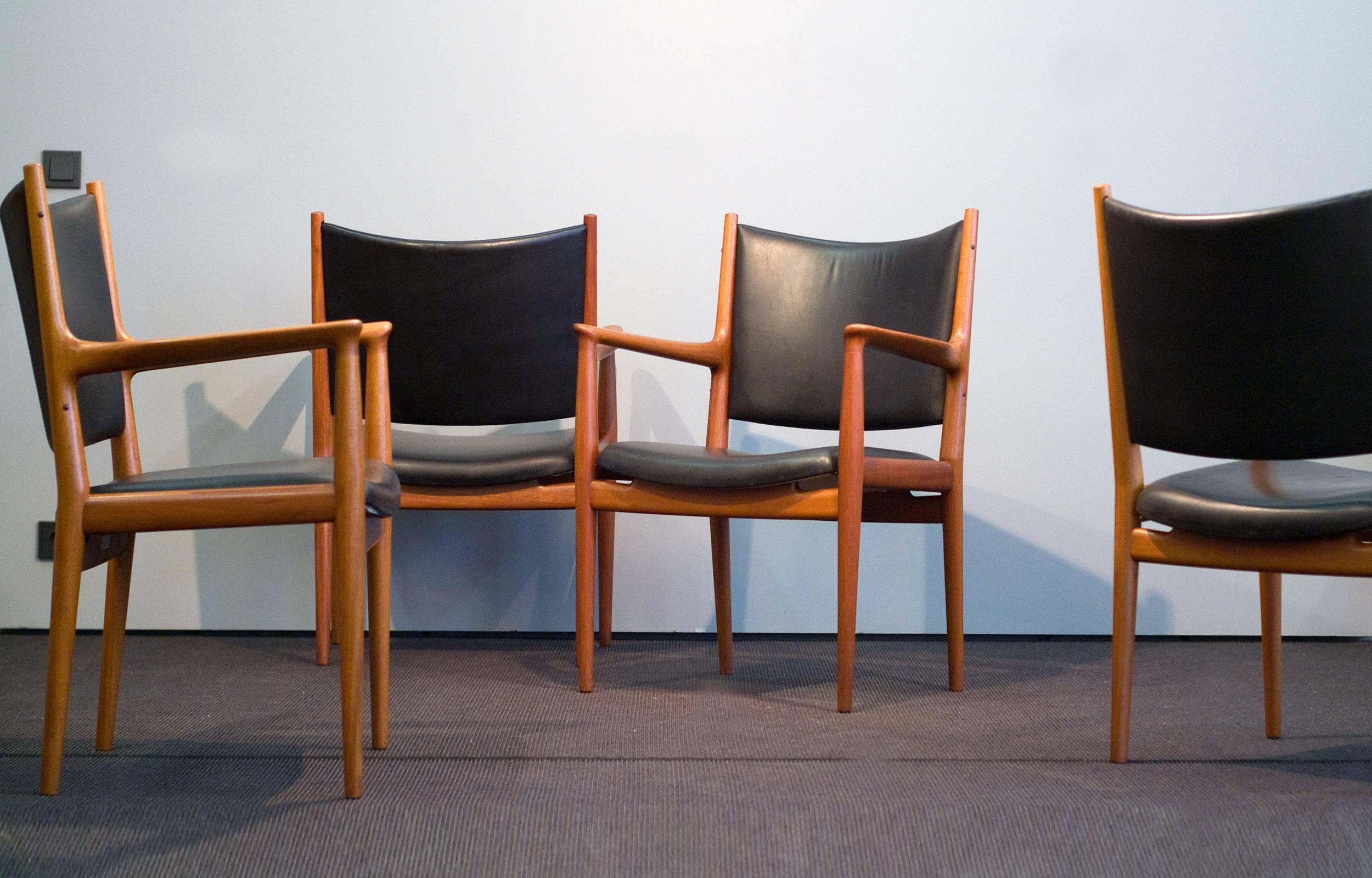 Mid-Century Modern Hans J. Wegner JH 513 Chair Denmark Teak Leather For Sale