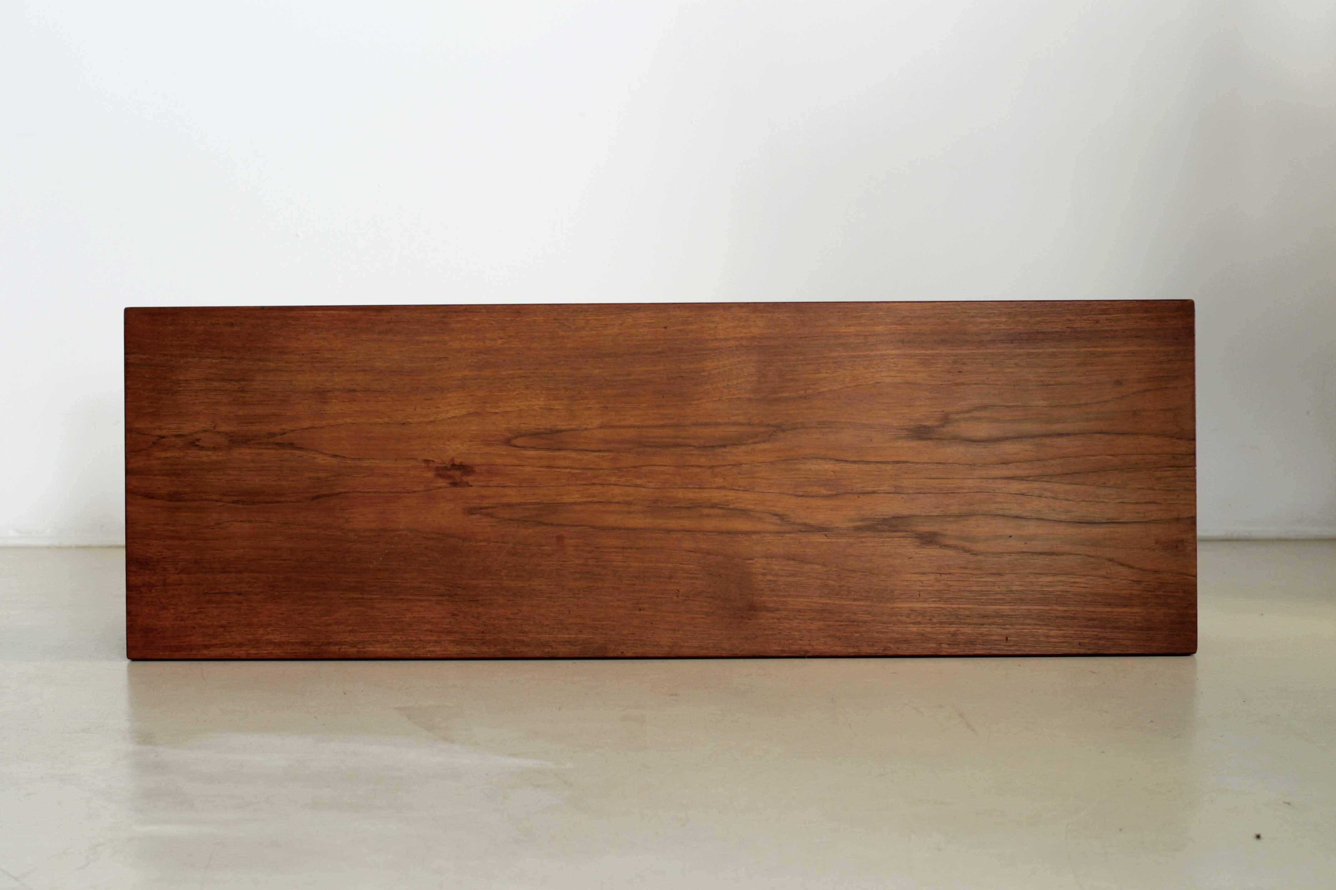 Modernist Danish Coffee Table, 1950 For Sale 1