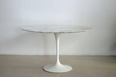 Vintage Eero Saarinen Table and Chairs Set for Knoll International