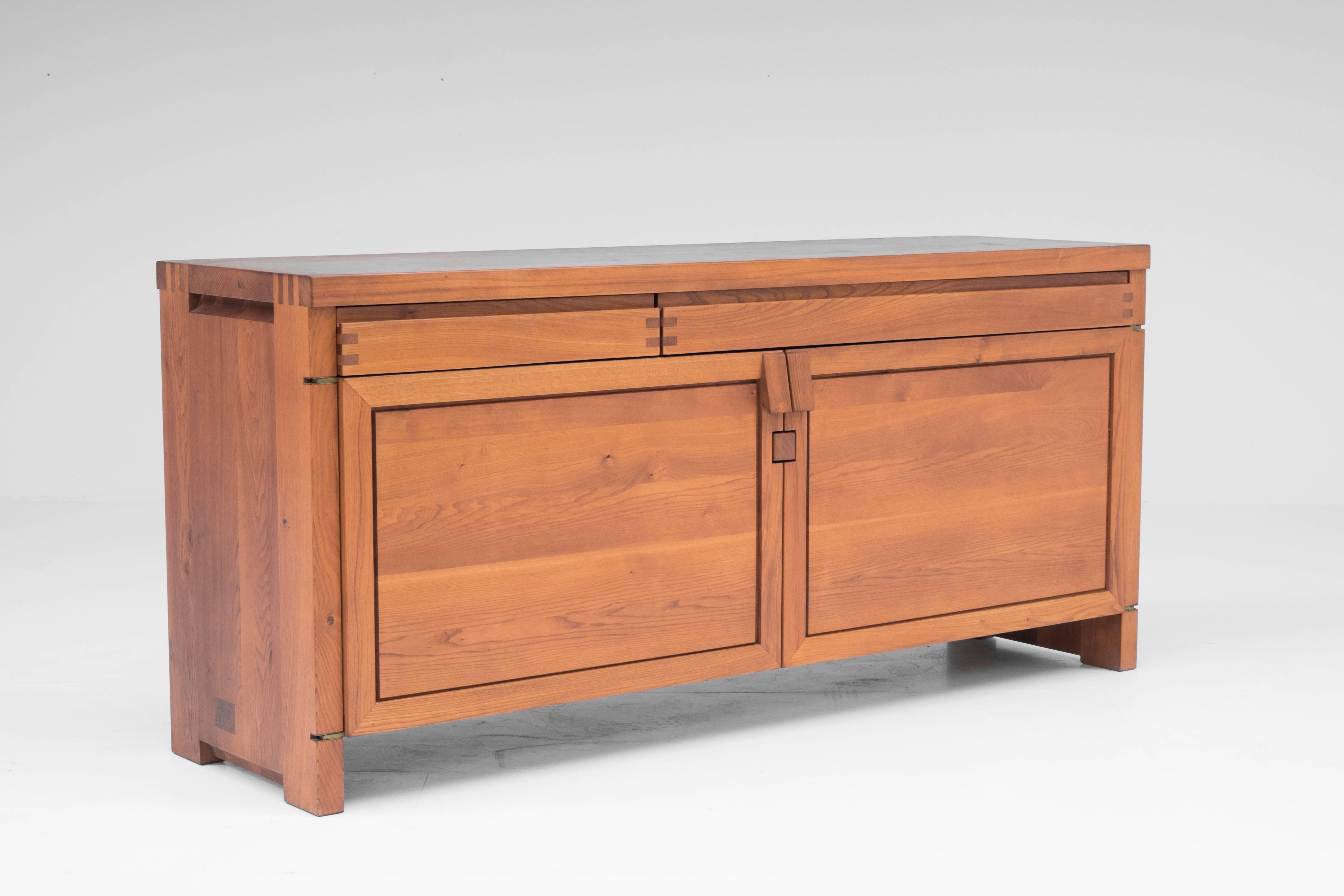 R08 Bahut sideboard by French designer Pierre Chapo, late 1970s. Measures: H 84cm, W 183cm, D 53cm.