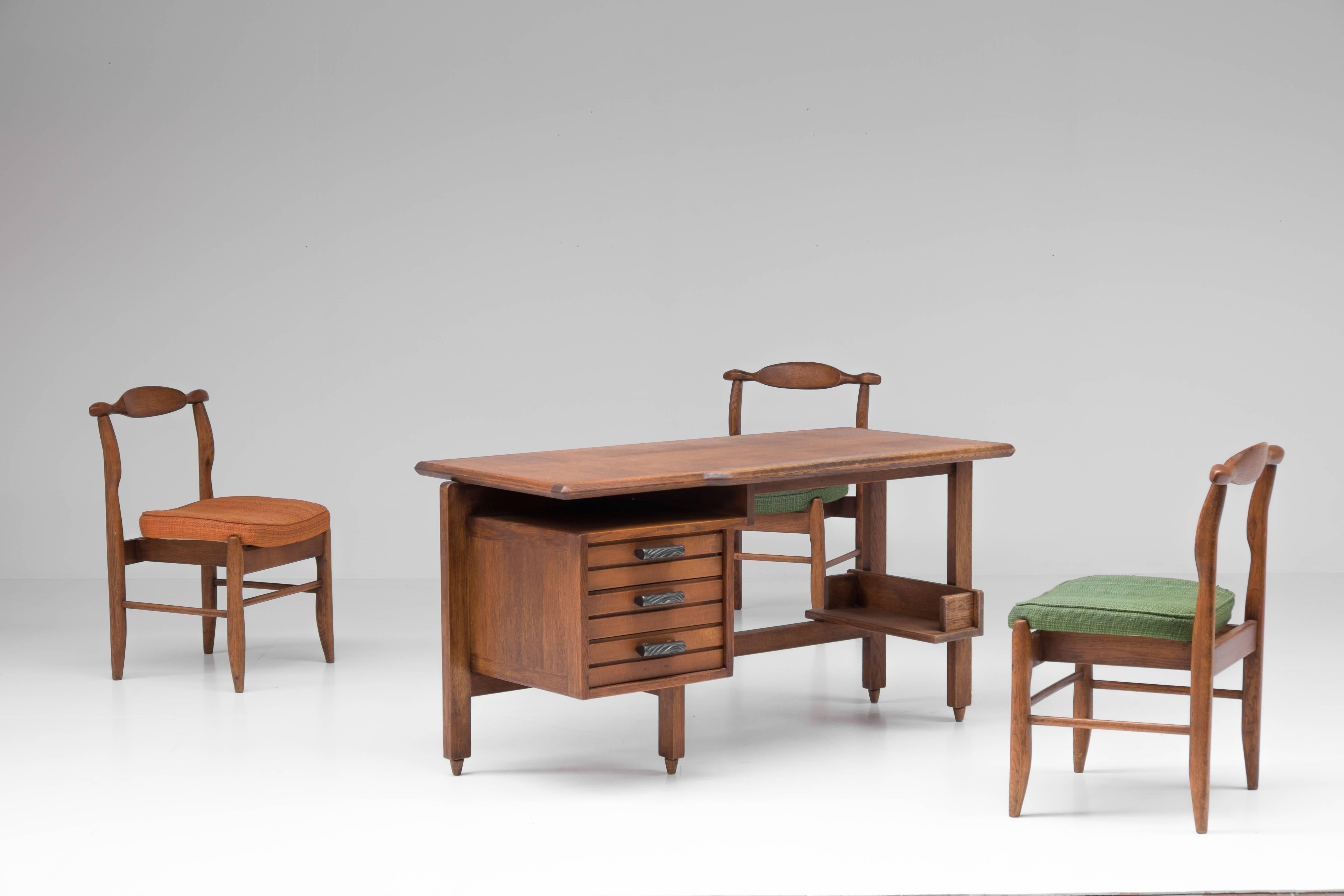 Guillerme et Chambron Desk in Oak with Ceramic Drawer Pulls, French, 1960s In Good Condition In Bruges, West-Flanders