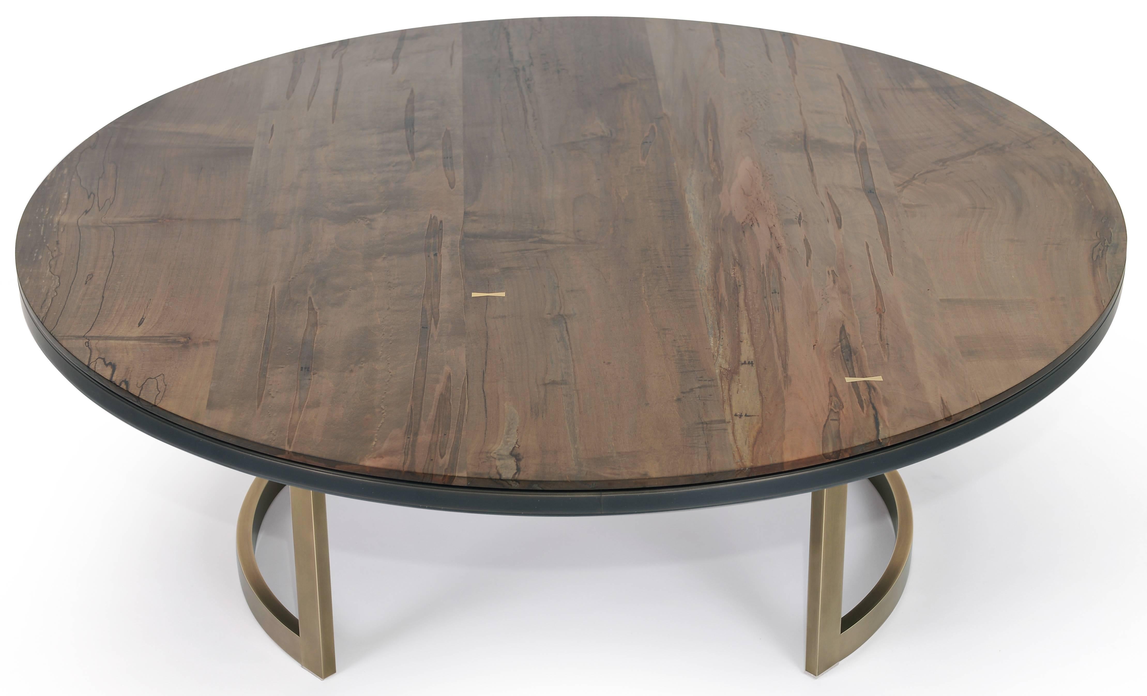 Moderne Table basse gothique personnalisable en bois, métal et résine en vente