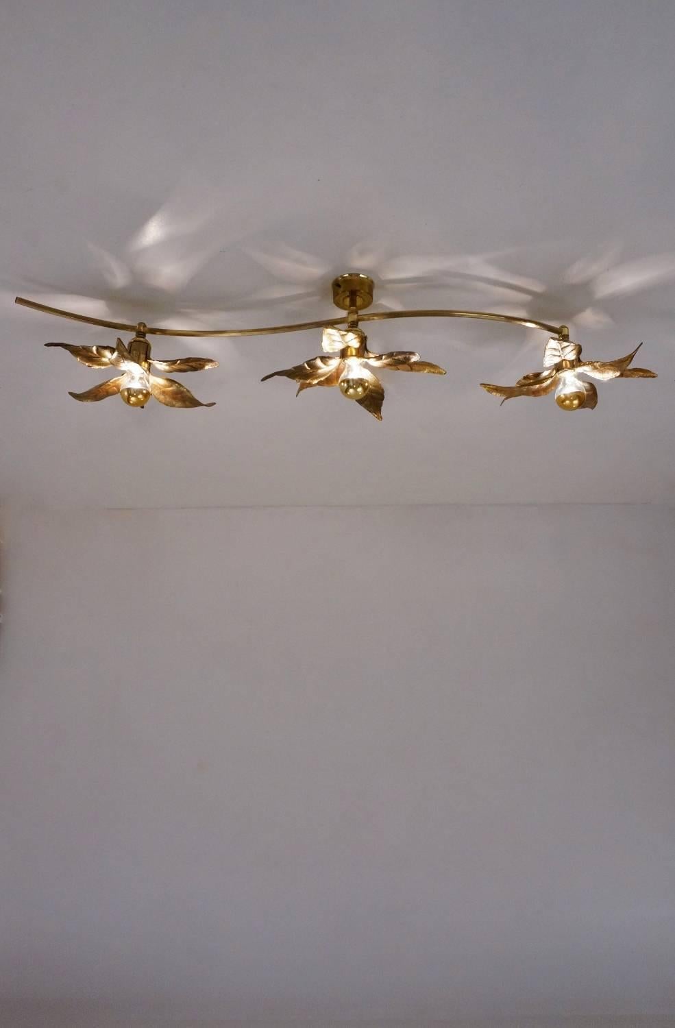 Late 20th Century Brass Flowers Ceiling or Wall Light by Massive Lighting, circa 1970s, Belgian
