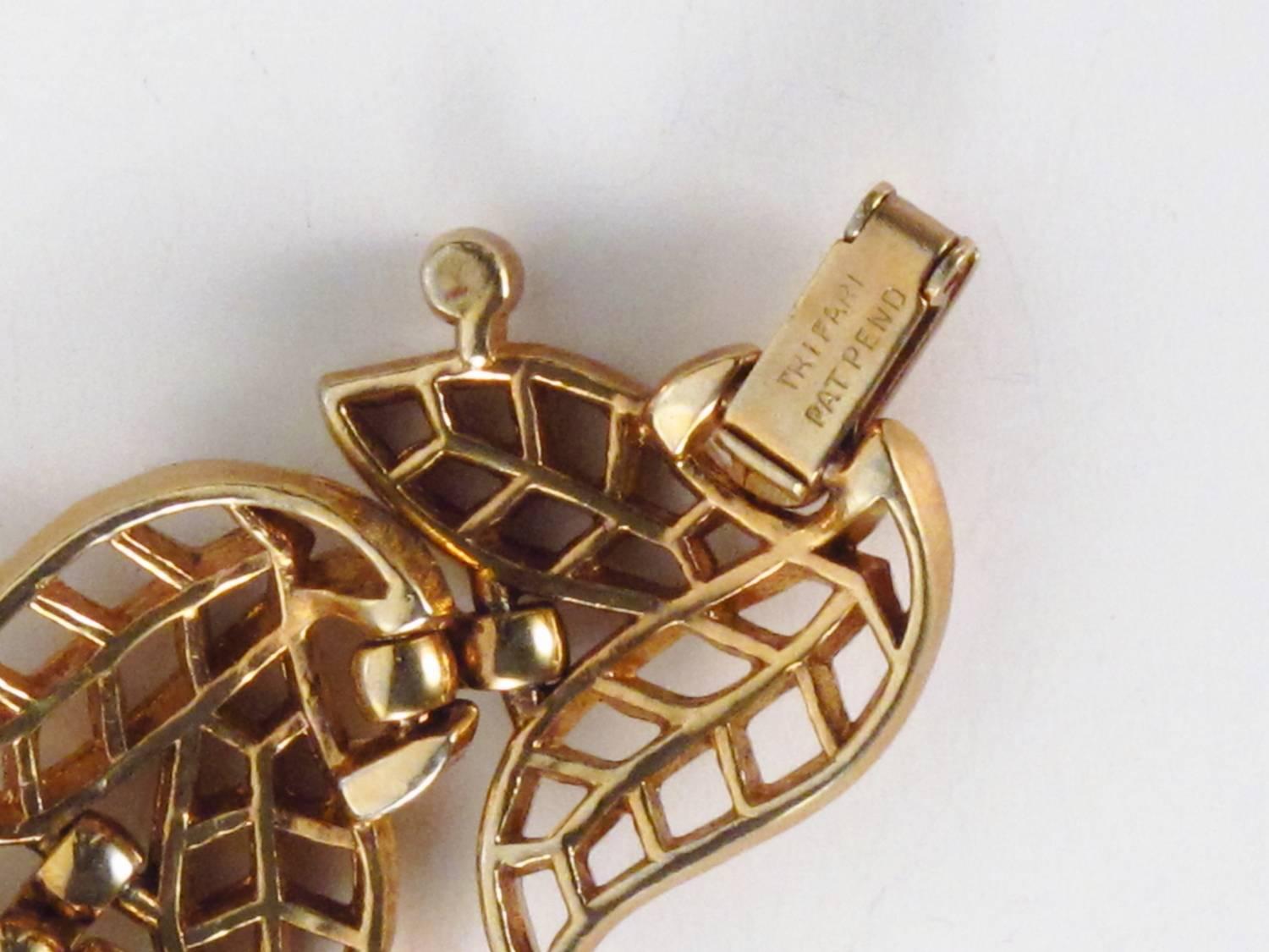 Mid-20th Century Trifari Vintage 'Golden Laurel' Gold Tone Necklace, Bracelet and Earrings For Sale