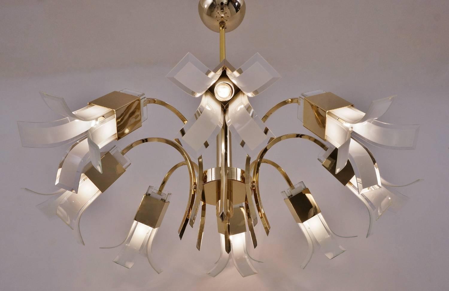 Late 20th Century Sciolari Chandelier Gold Gilt Frame with Glass Petals, circa 1970s, Italian