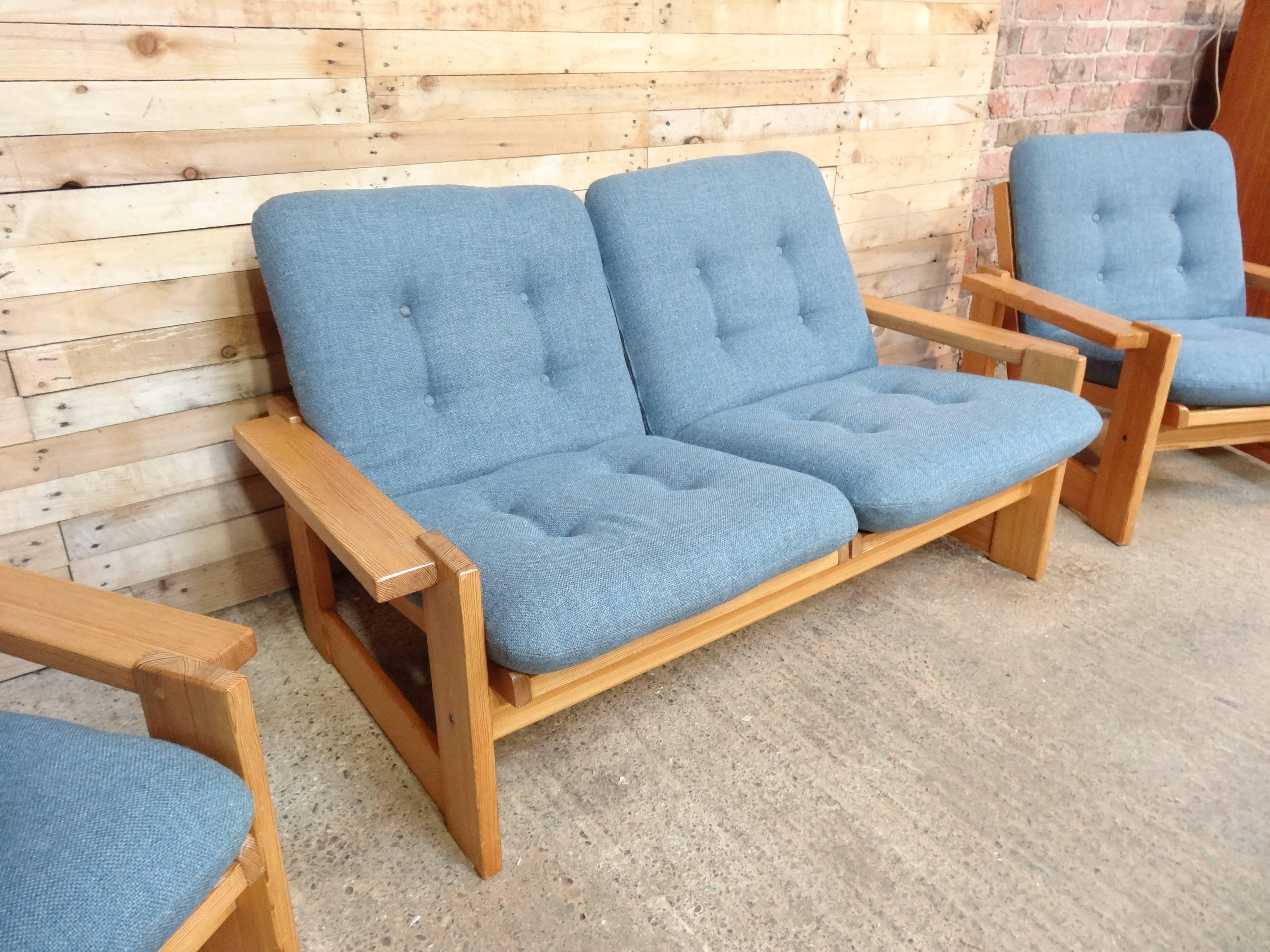 Rare Vintage Dutch Pastoe Two-Seat Sofa or Loveseat In Excellent Condition In Markington, GB