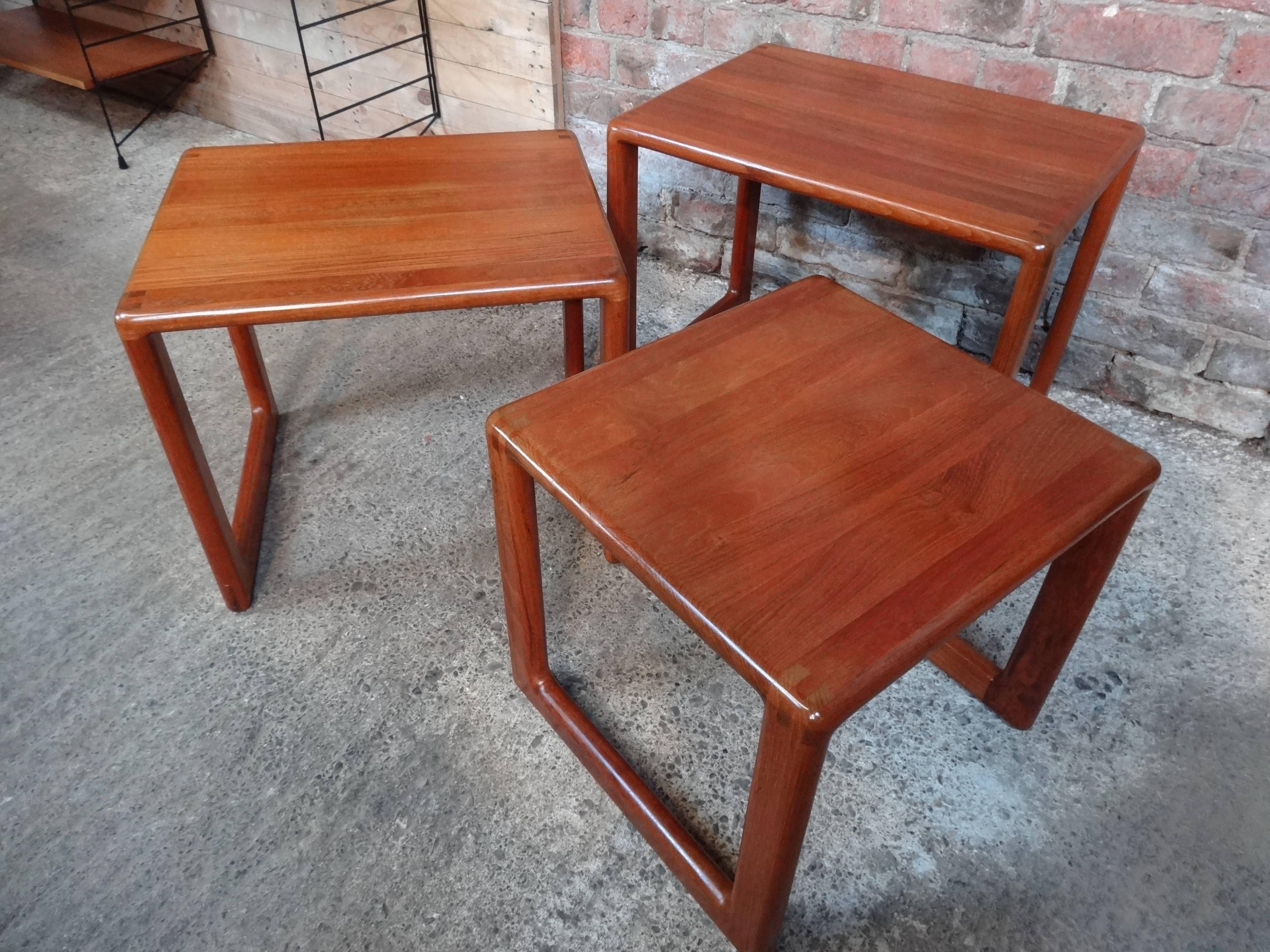 Rare Set of Three Solid Teak Mid-Century Modern Dyrlund Nesting Tables 2