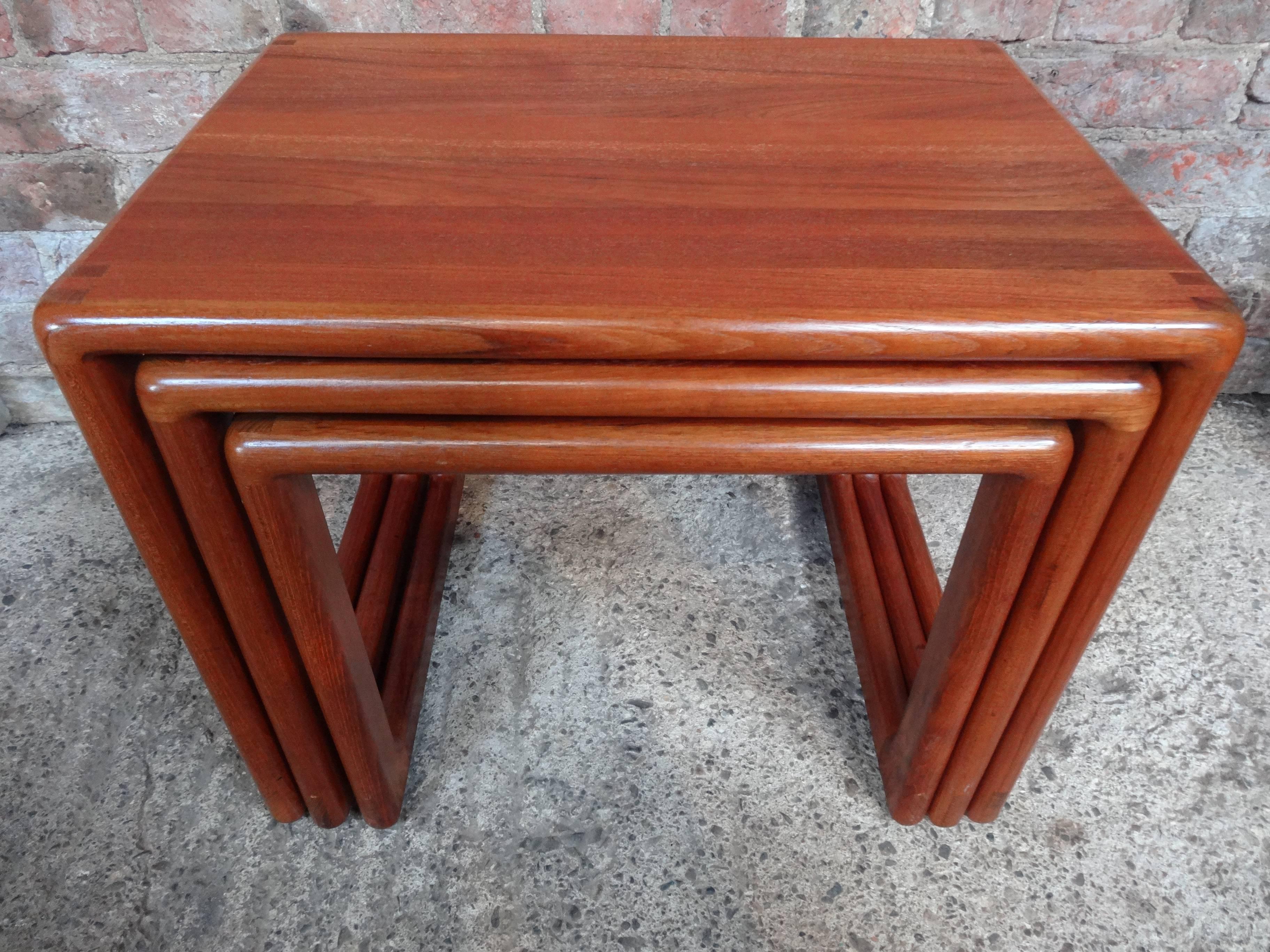 Rare Set of Three Solid Teak Mid-Century Modern Dyrlund Nesting Tables 3