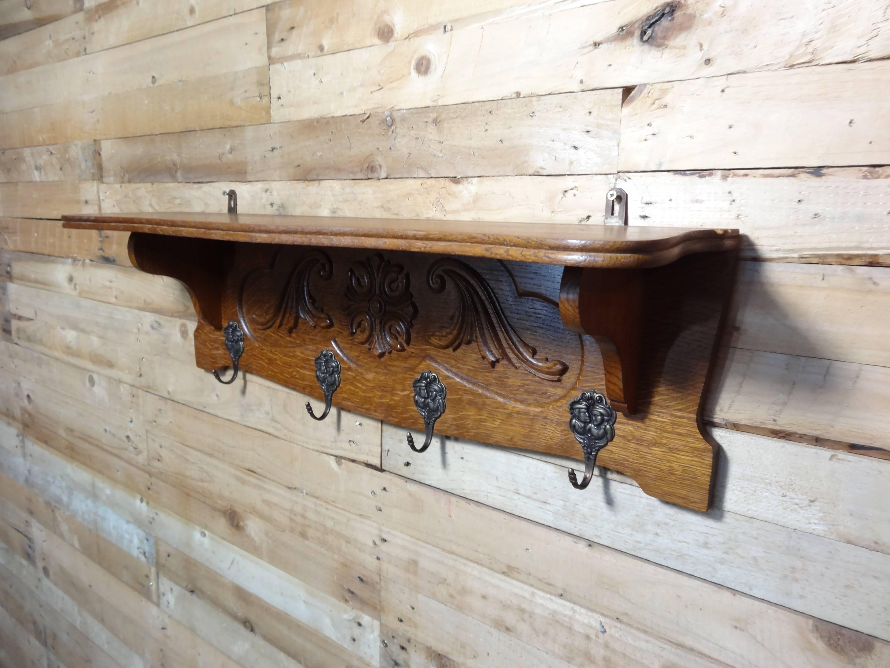 Dutch solid oak  Art & Craft Coatrack ca 1930 with some lovely wood carving (E20).
