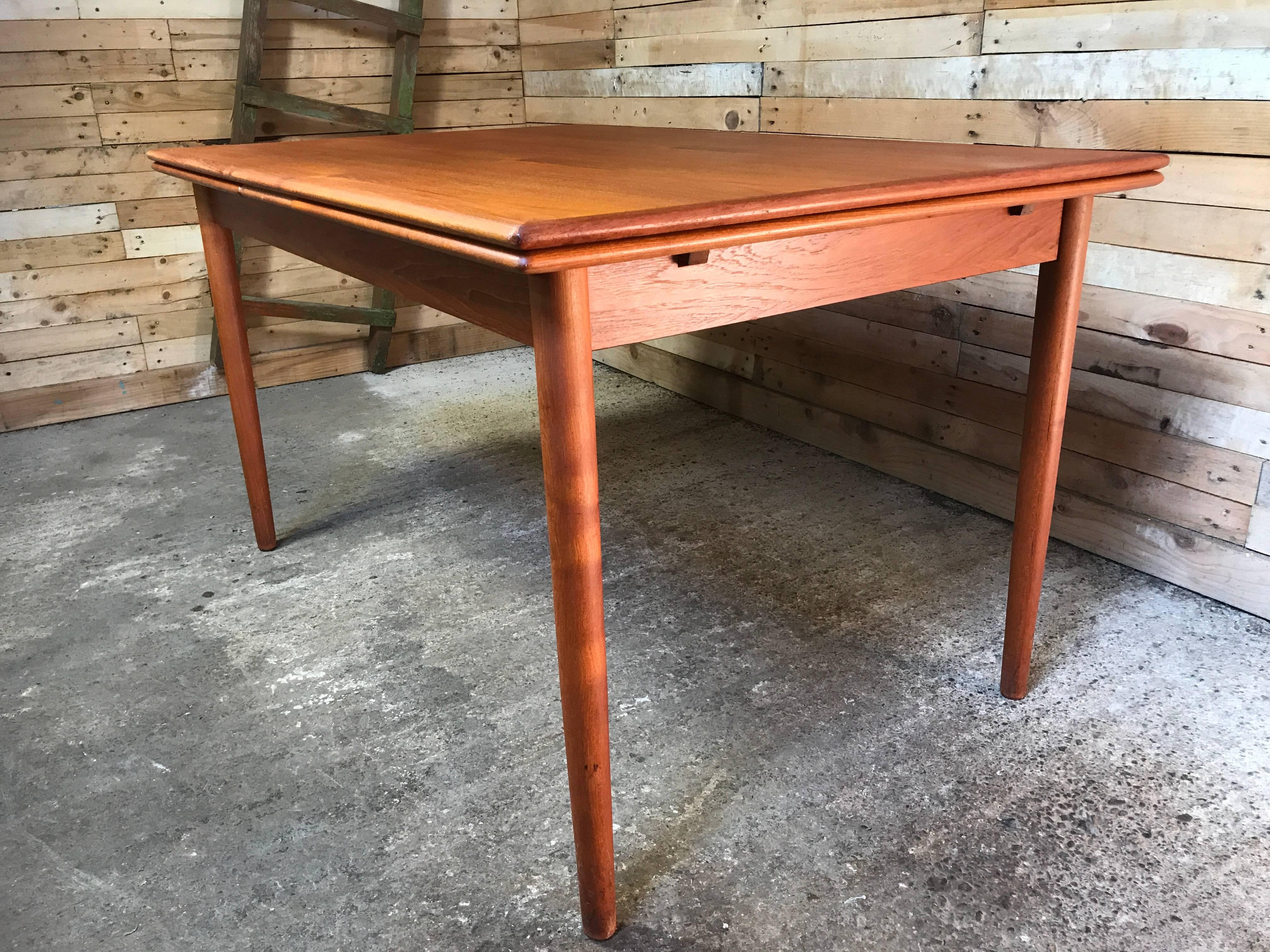 retro extending dining table