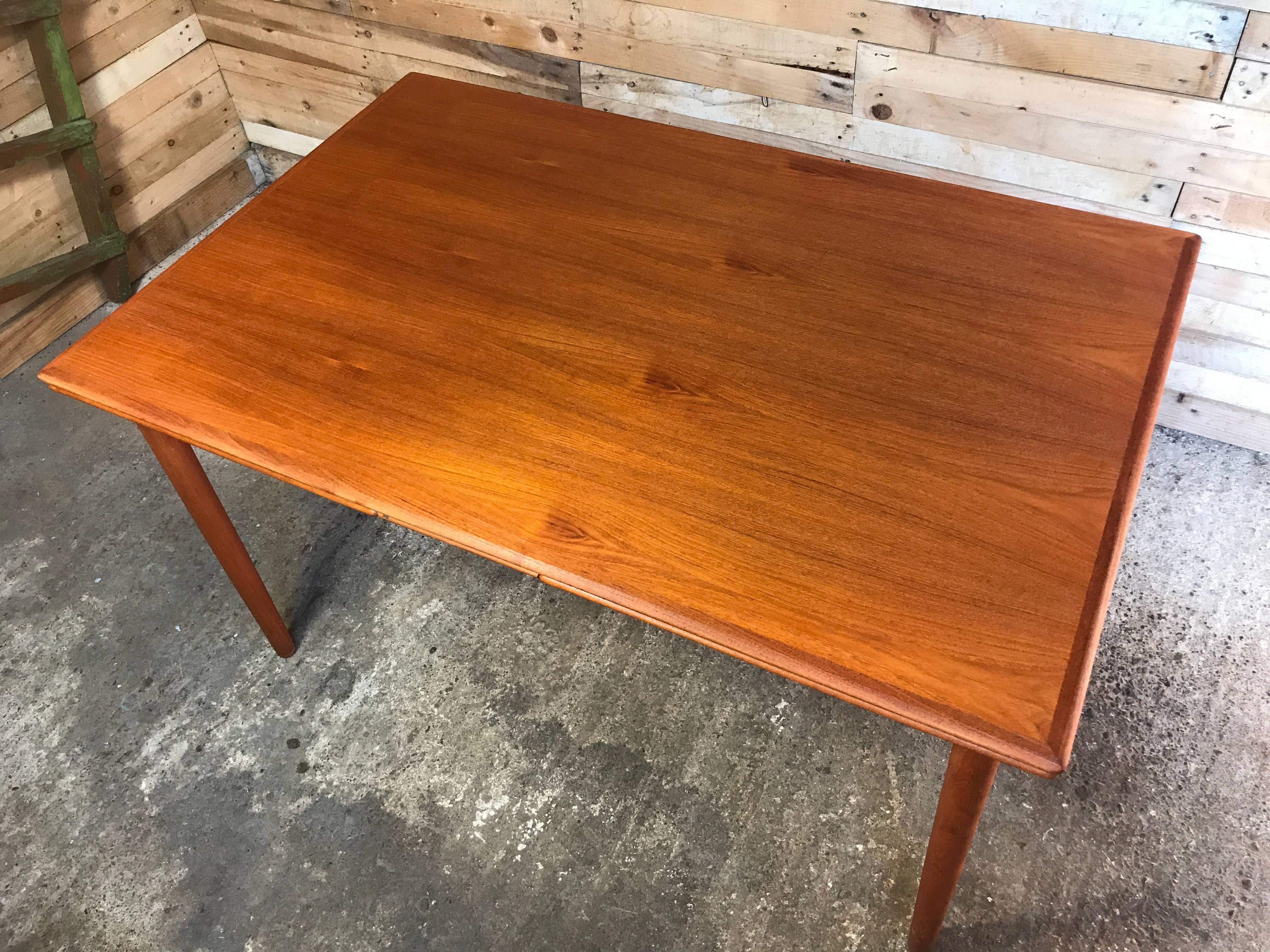 Jun Omann for Møbelfabrik A/S Teak 1960s Retro Rect Extendable Dining Table In Good Condition For Sale In Markington, GB