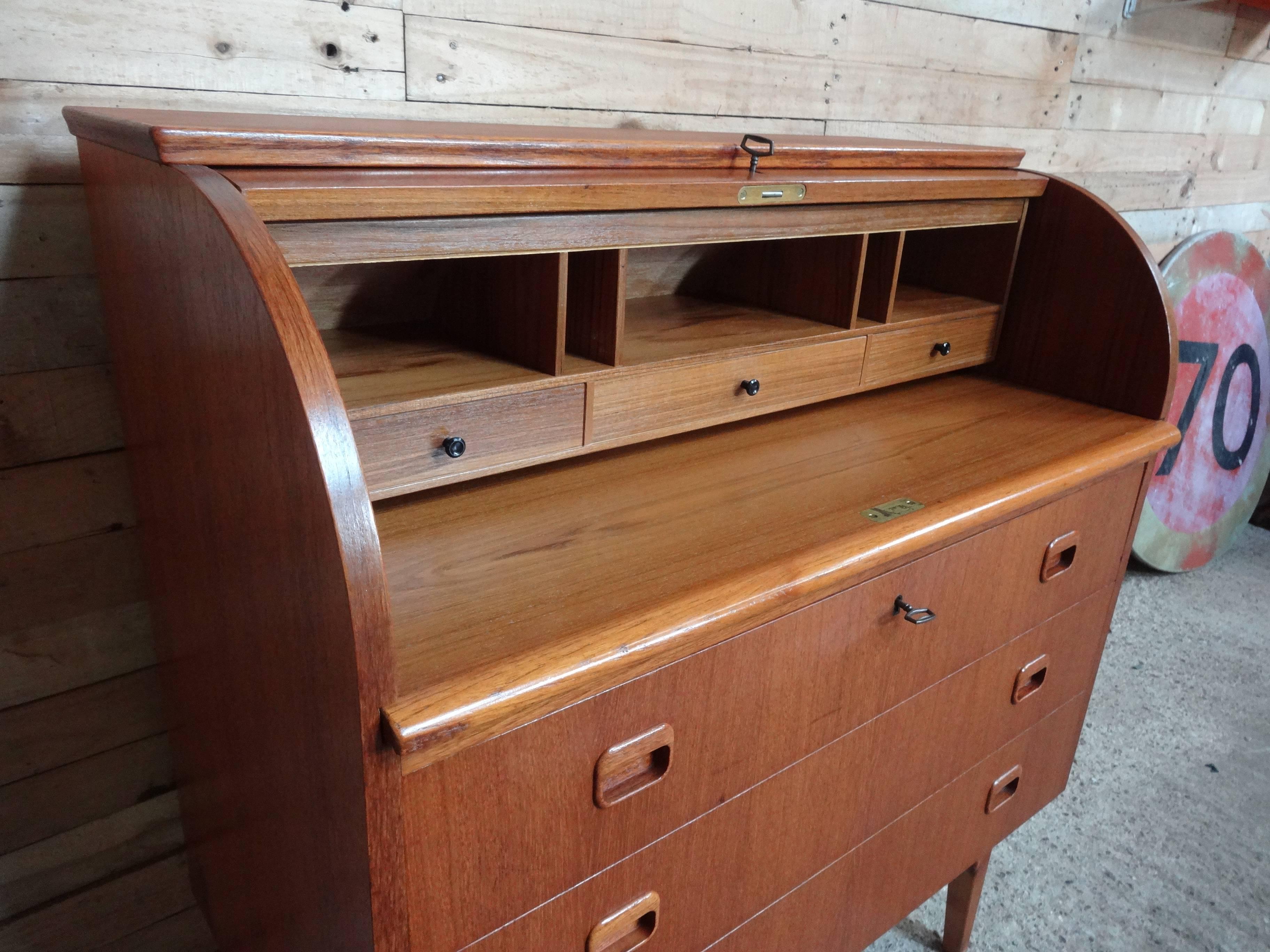 Vintage Retro 1960 Danish Round Top Teak Desk 3