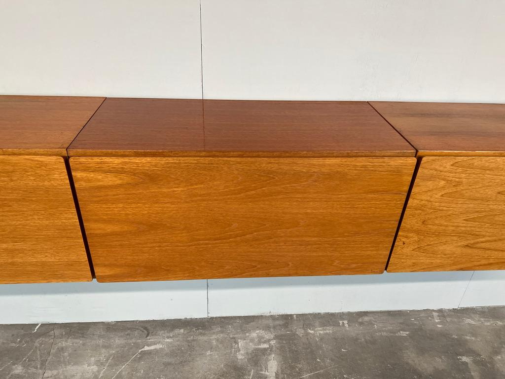 20th Century Exceptional Totally Free-Hanging XL Teak 1960 Retro Sideboard / Credenza For Sale