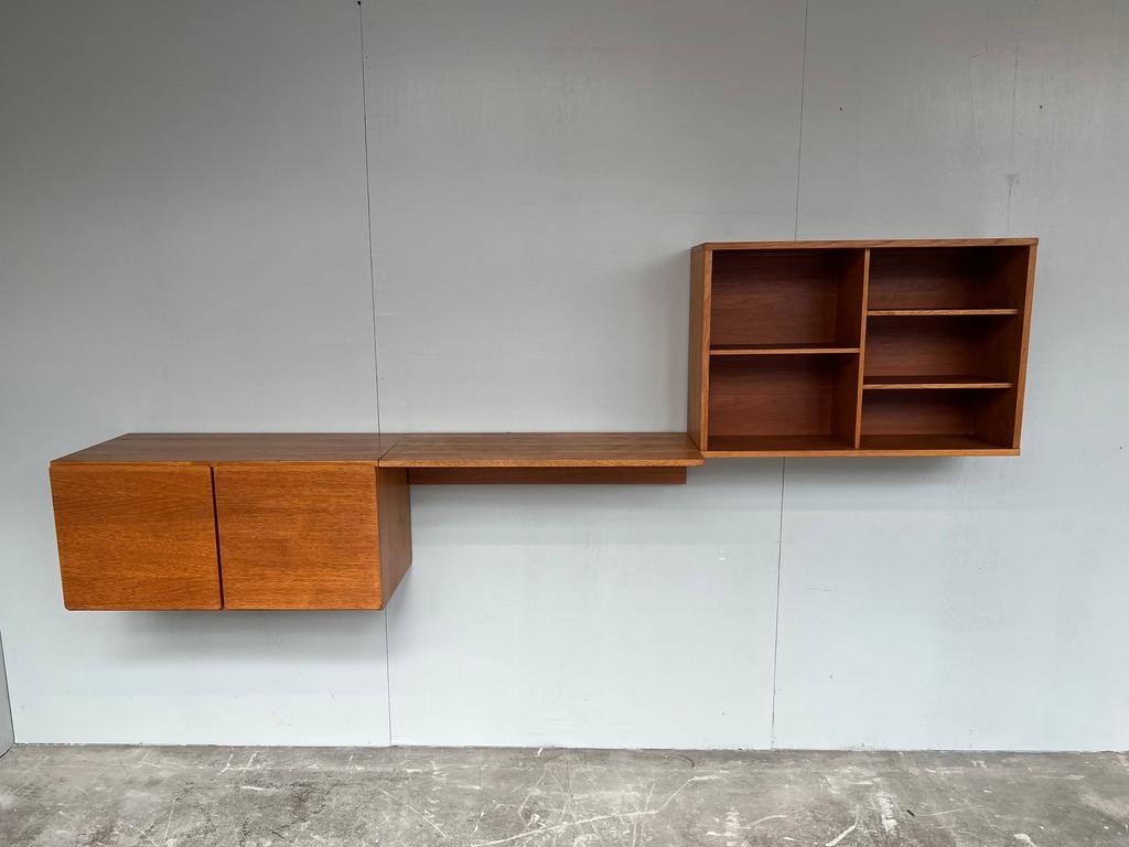Exceptional Totally Free-Hanging Teak 1960 Retro Sideboard / Desk / Cocktail cabinet, super minimalistic. Height can be adjusted as required, it is very easy to fix to the wall (with metal or wooden wall brackets which are all included!). This set