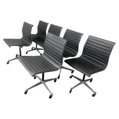 6X Sedia girevole originale del 1958 di Charles & Ray Eames, modello EA 105, con rotelle