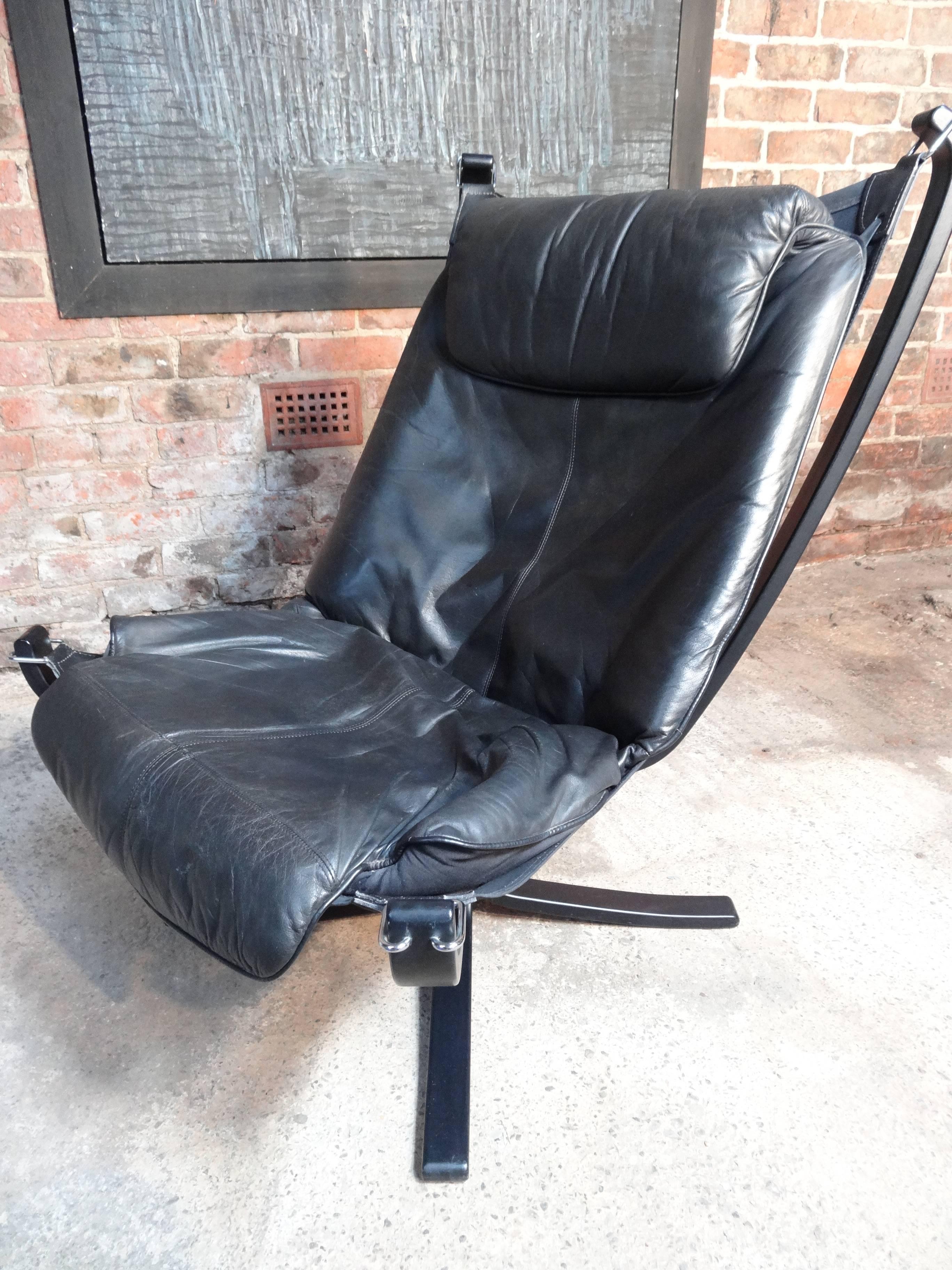 High Back Black Leather Falcon Chair Designed by Sigurd Resell In Excellent Condition In Markington, GB