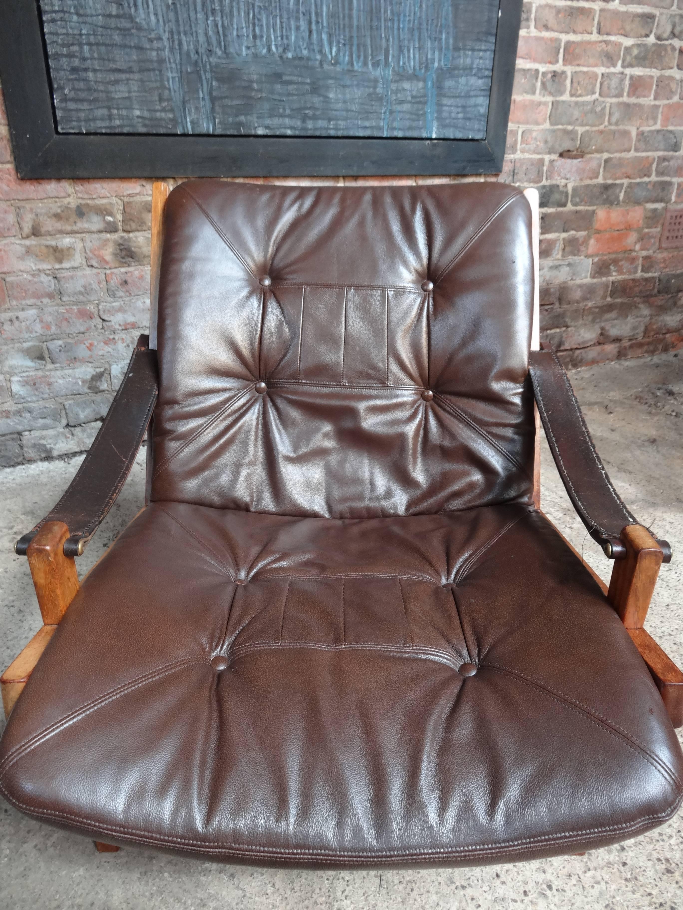 Stunning sling leather armchair designed by Torbjørn Afdal and made by Bruksbo in Norway, in great vintage condition and leather seat has been newly up-holstered.
Measures:
Seat height: 40 cm, height: 80 cm, depth: 81 cm, width: 67 cm.
