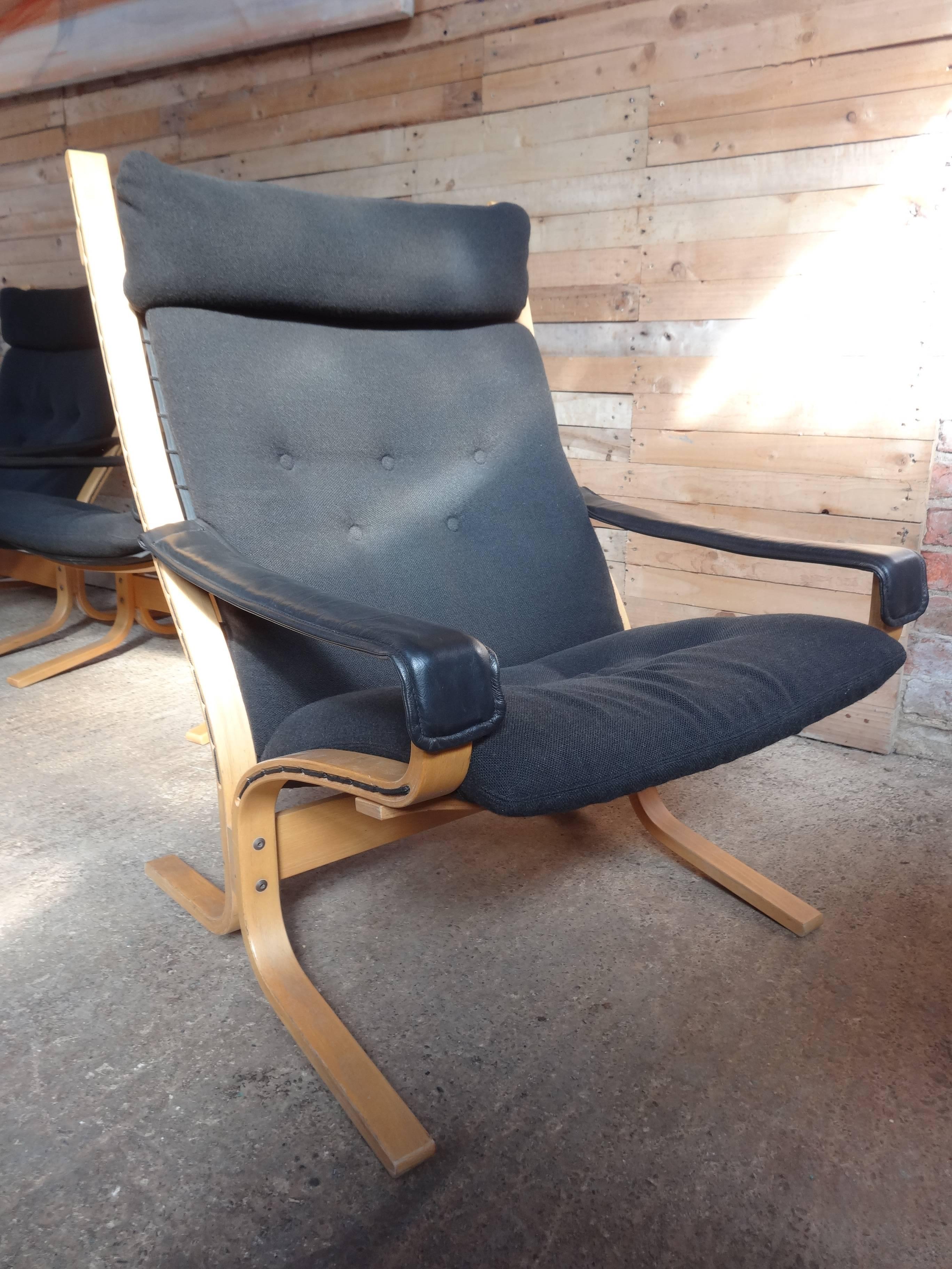 Sought After Vintage Original Scandinavian Ingmar Relling Bentwood Siesta Chairs In Good Condition For Sale In Markington, GB