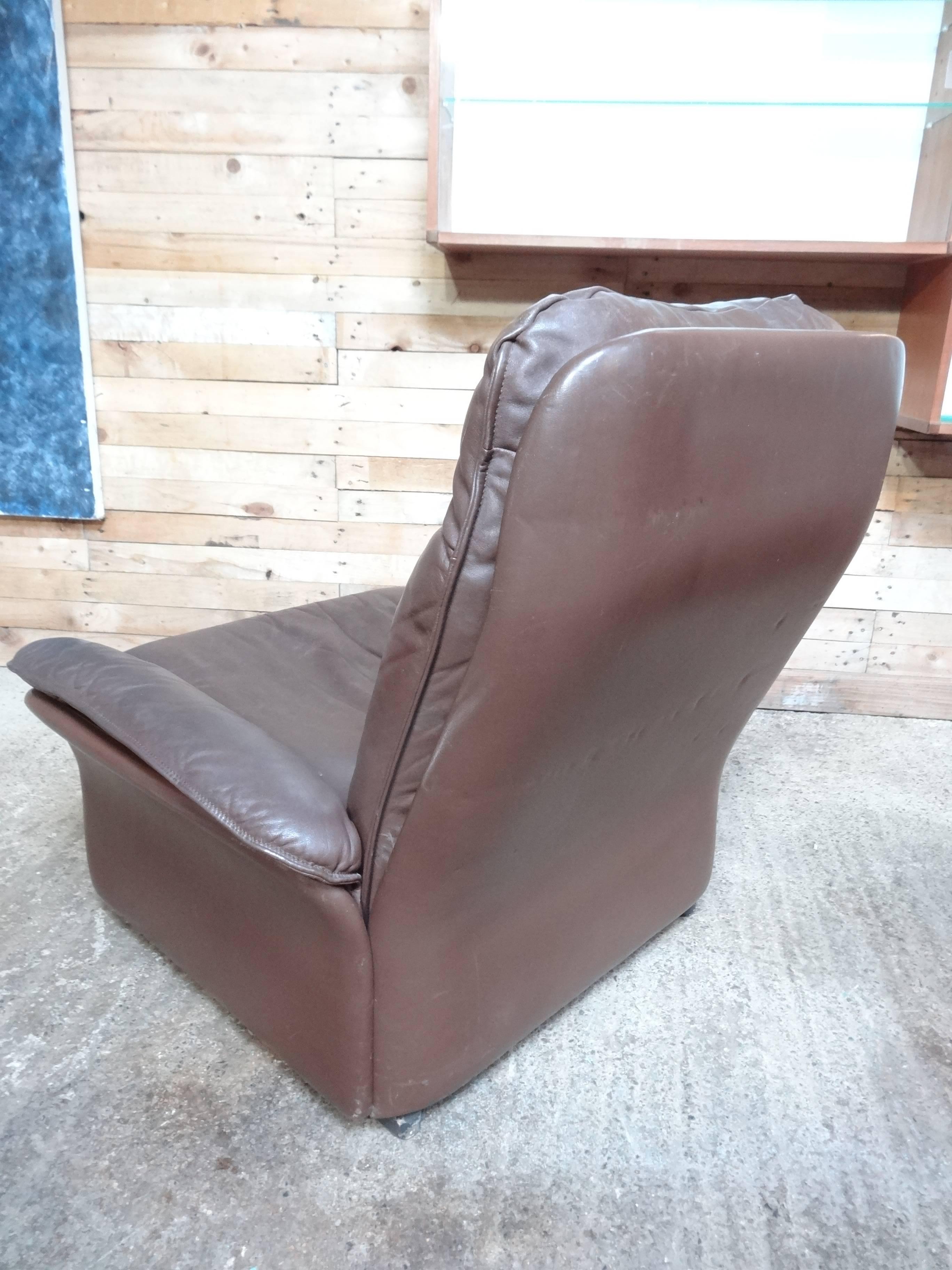 Unusual Set of 1970 Vintage De Sede 'Switzerland' Leather Lounge Chairs In Good Condition In Markington, GB