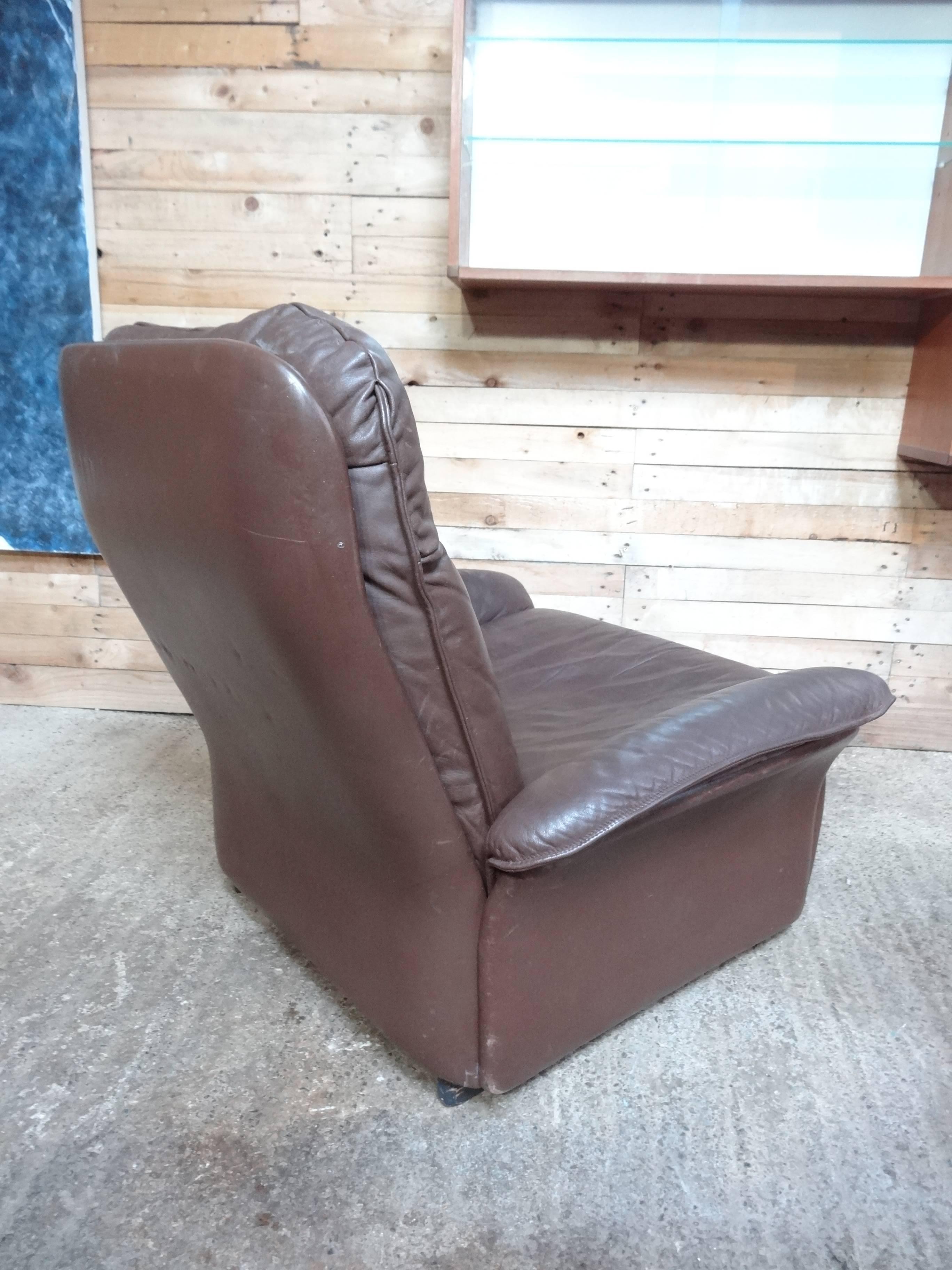 unusual leather chairs