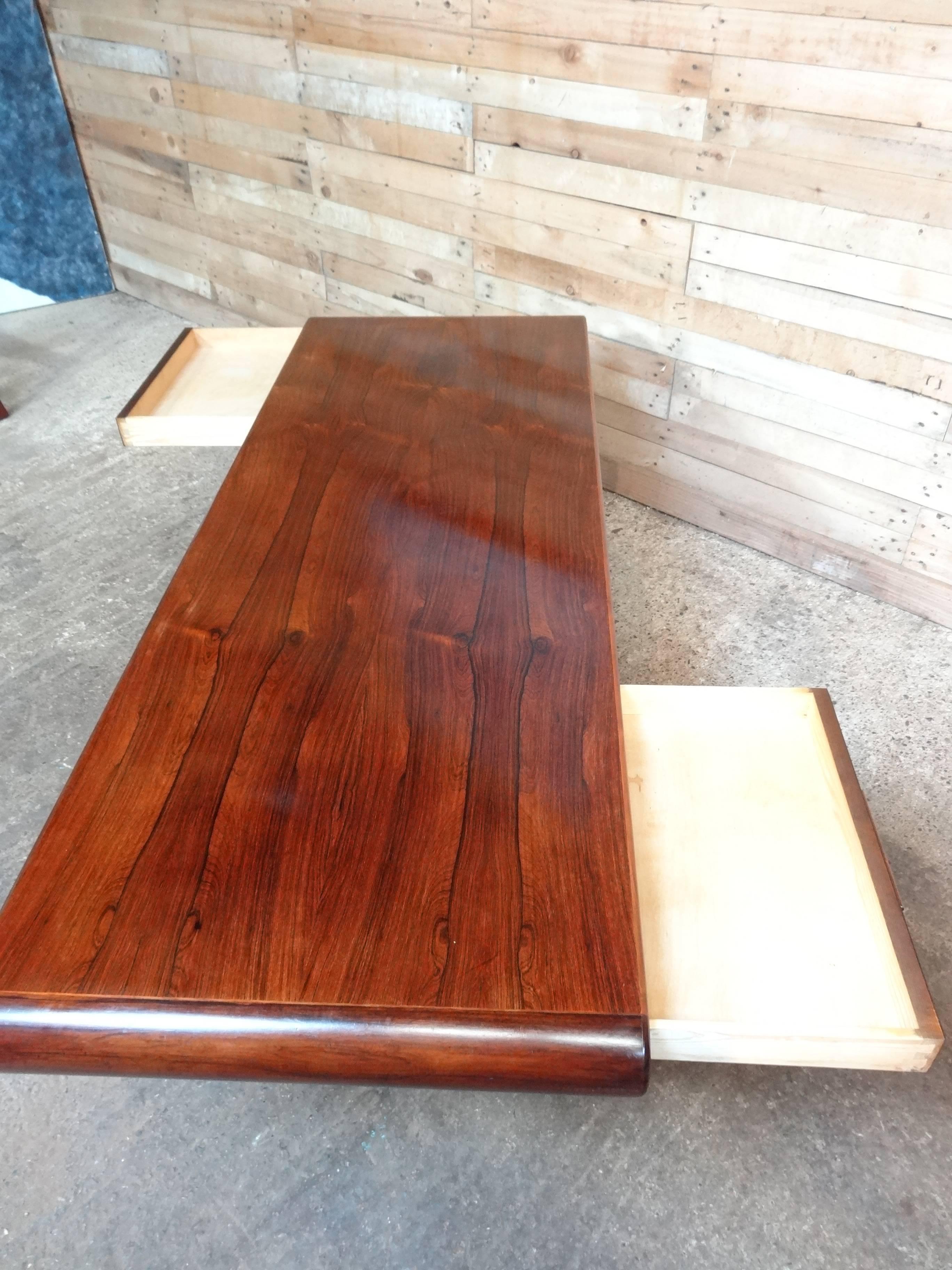 Exquisite Danish 1960s Retro Rosewood Coffee Table with Two Drawers In Excellent Condition In Markington, GB
