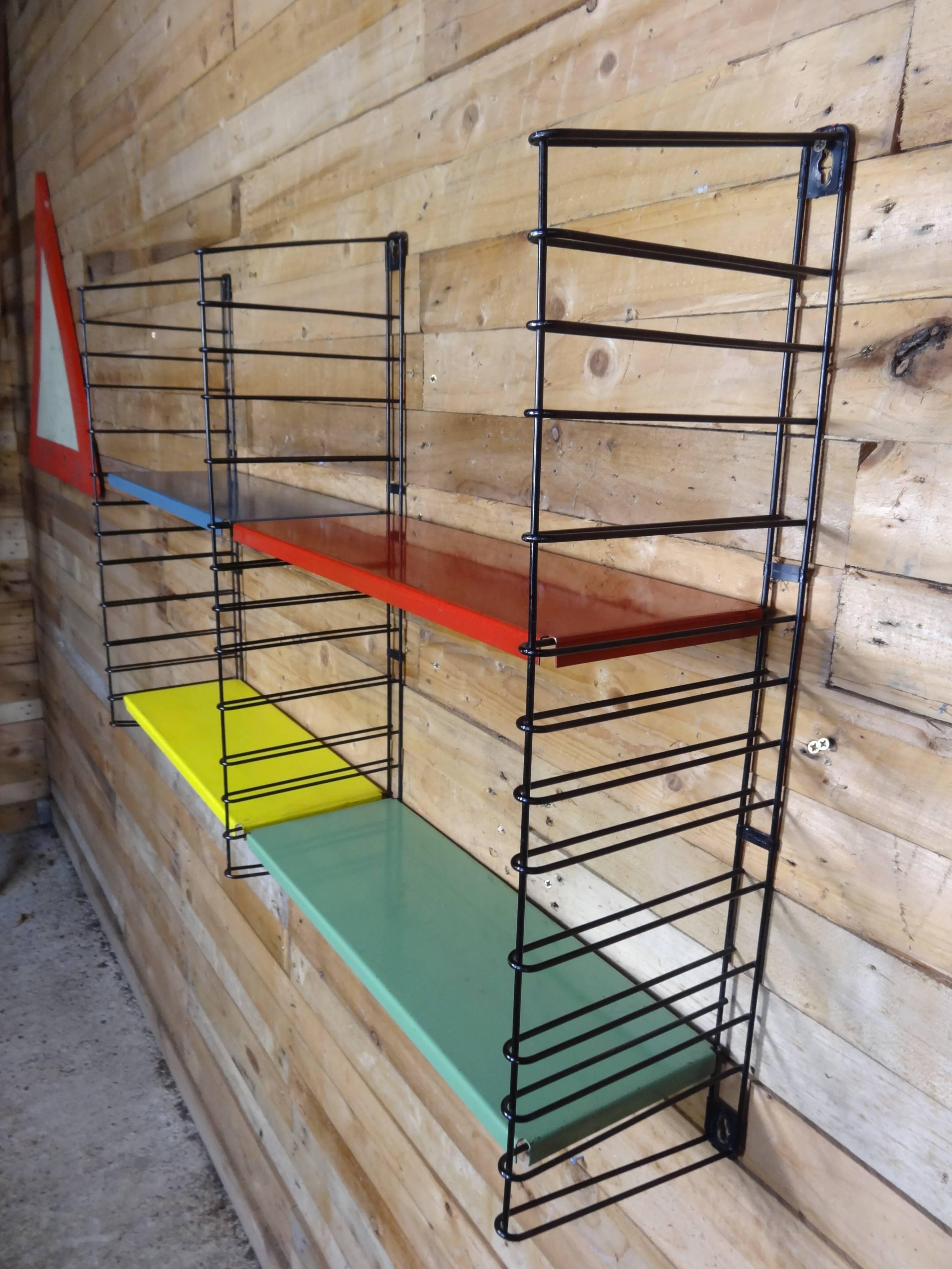 Lovely Tomado rack in very good vintage condition, the rack comes with three ladders and four shelves, it is in mint condition! (B27).