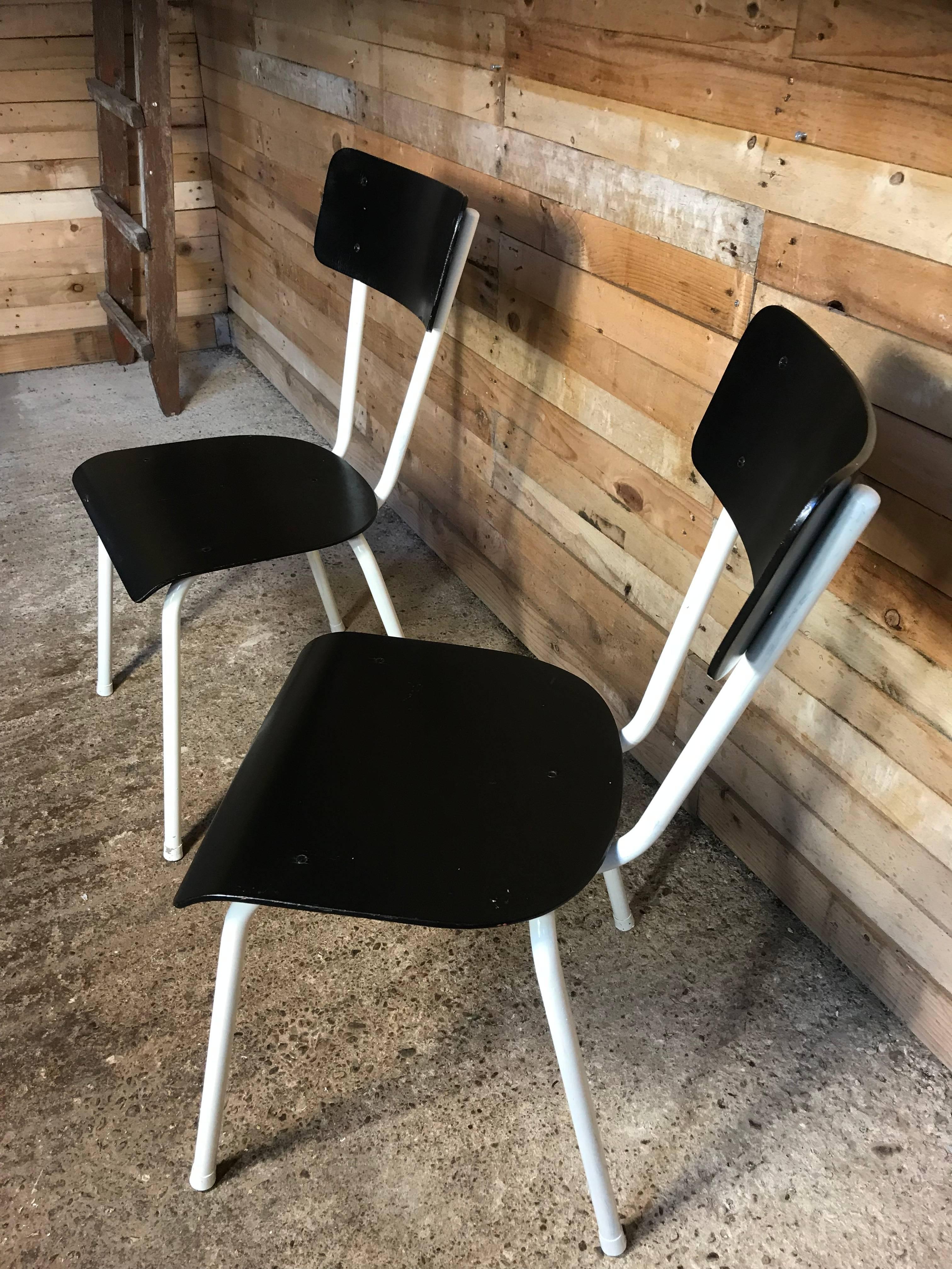 Mid-Century Modern 1950s Vintage Retro metal framed Black and White Chairs For Sale