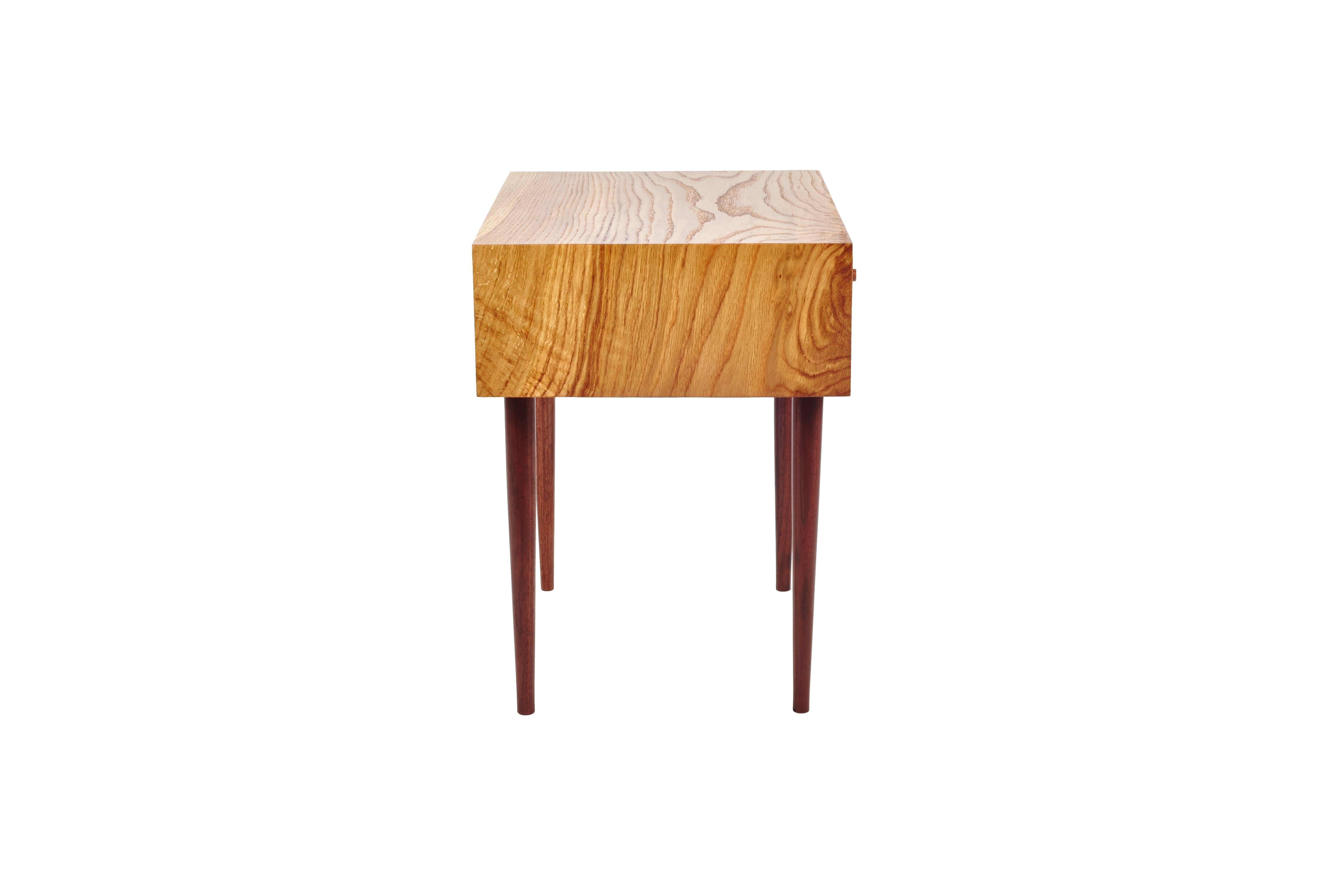 Modern End Table in Chestnut Oak and Hand-Turned Walnut with a Single Drawer