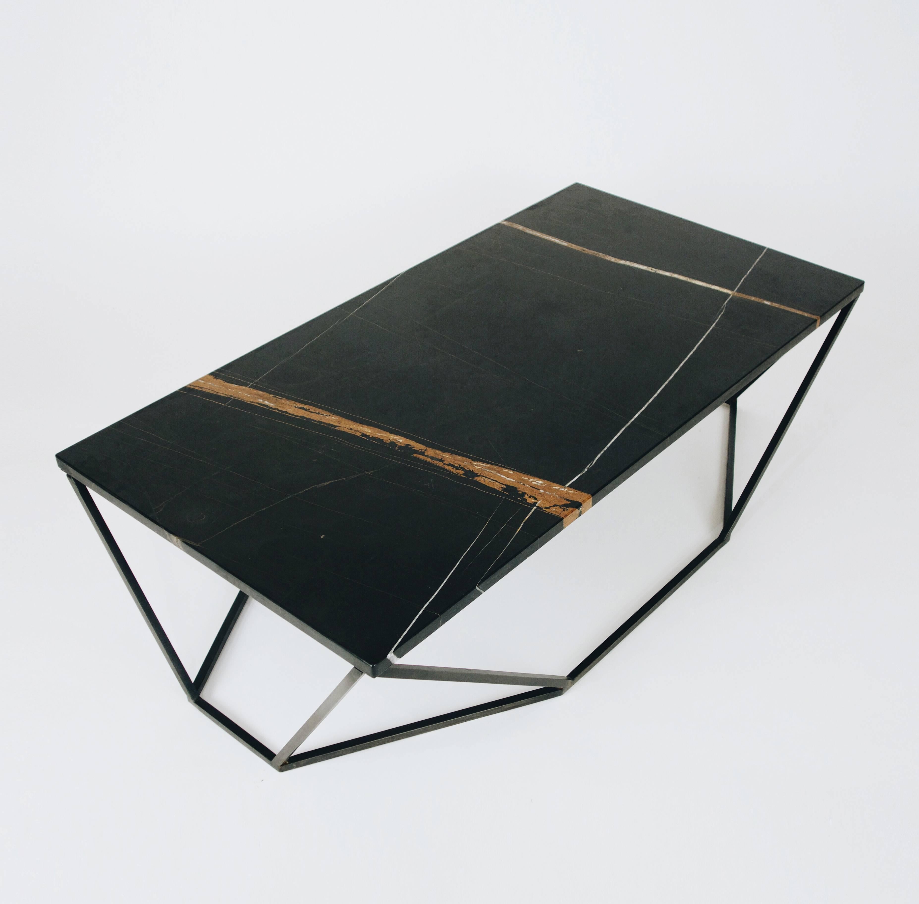 Dusk Coffee Table, Small in Polished Black Marble and Blackened Steel (amerikanisch)