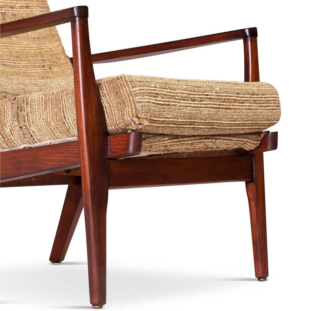Nice pair of Parker Knoll chairs model: RK 973-4 in natural wood. Original upholstery. Work from the 1960s.