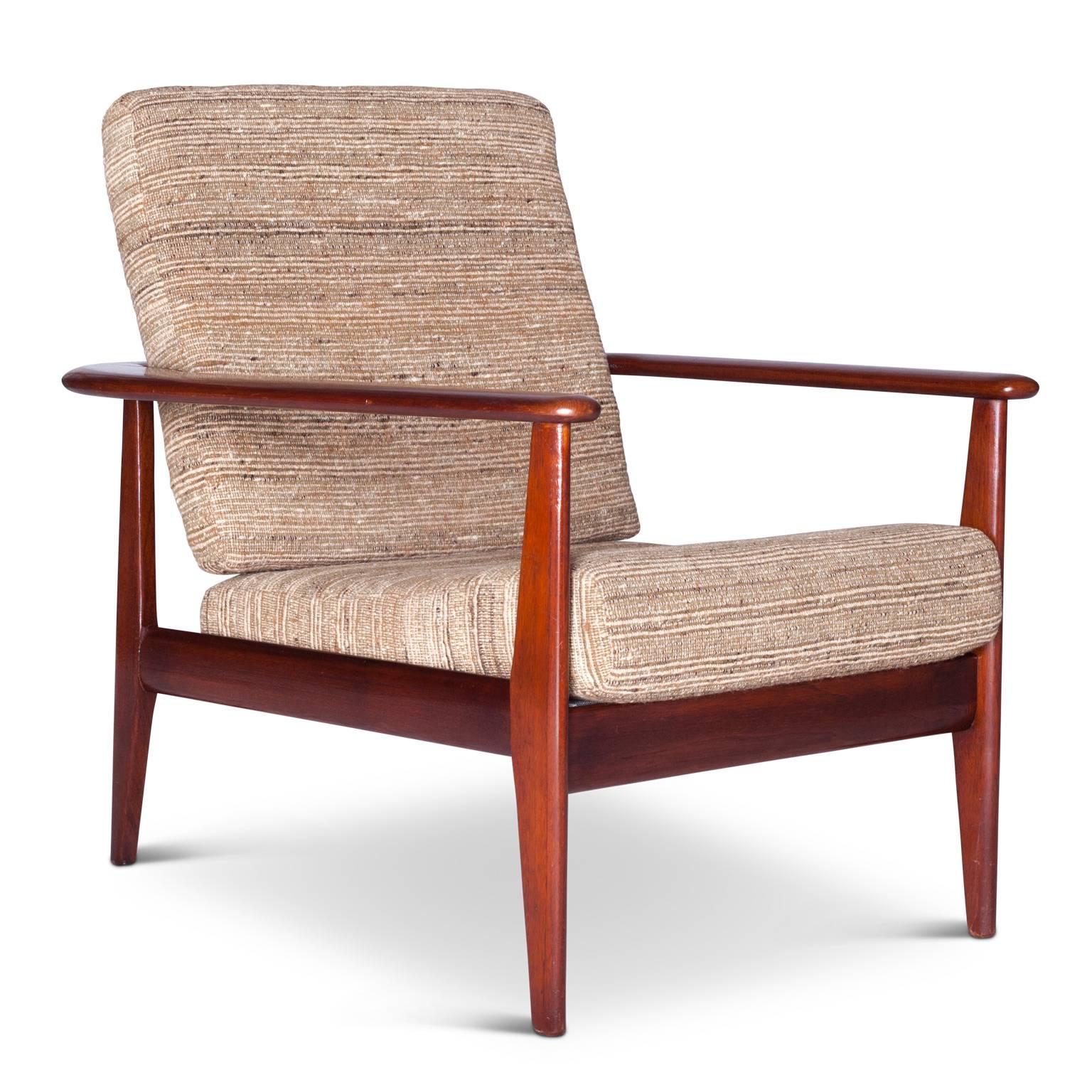 Mid-20th Century Pair of Danish Armchairs In Mahogany with Original Cushions, circa 1960 For Sale