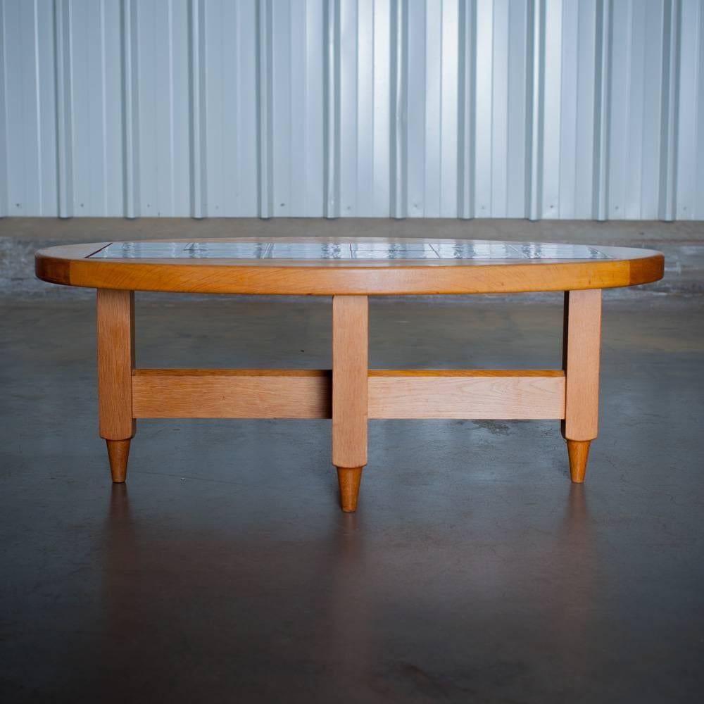 French Guillerme Et Chambron Coffee Table, Oak, France, 1965 For Sale