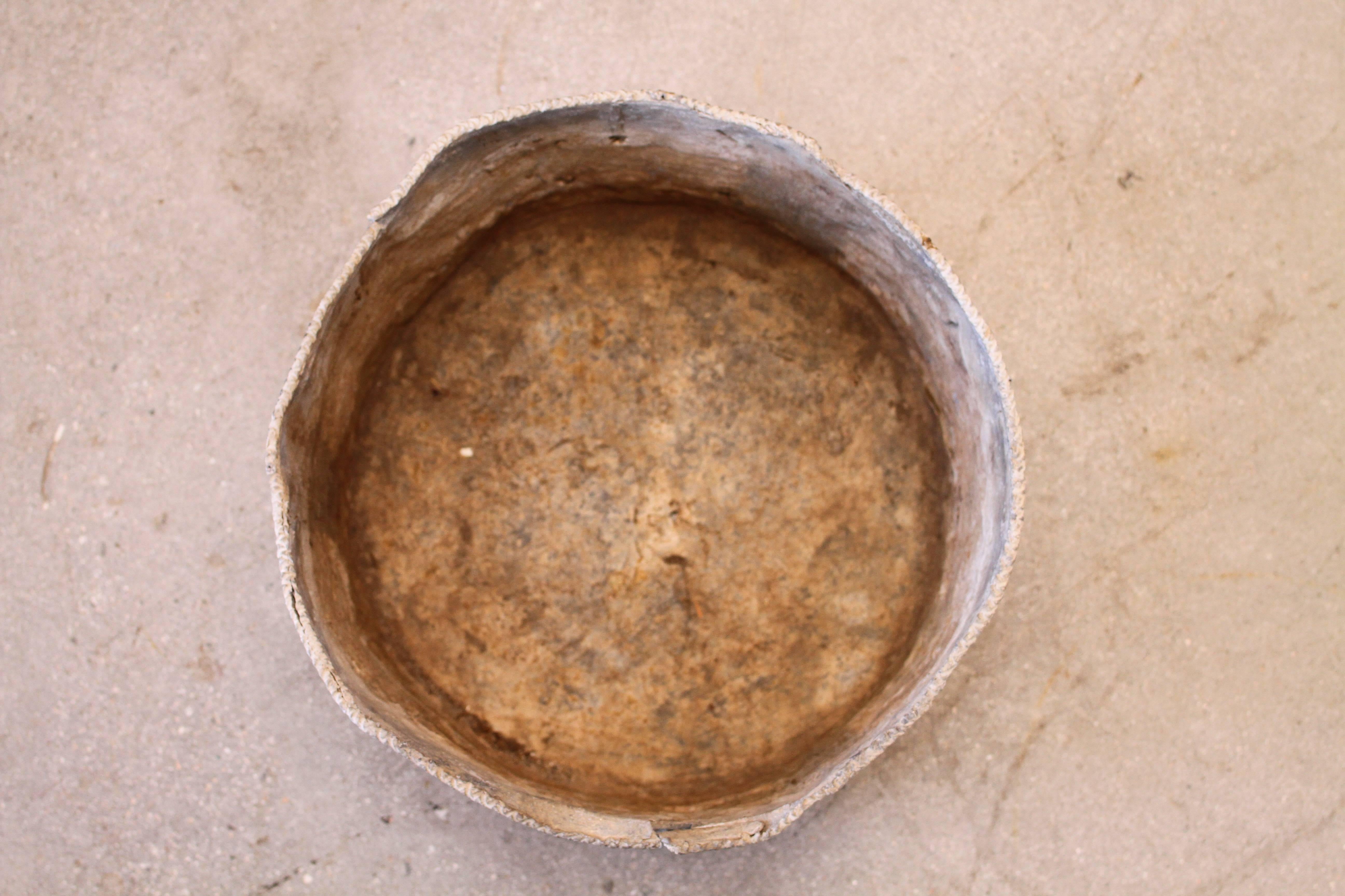 19th Century English Lead Planter with Renaissance Cartouche Relief Design For Sale 1
