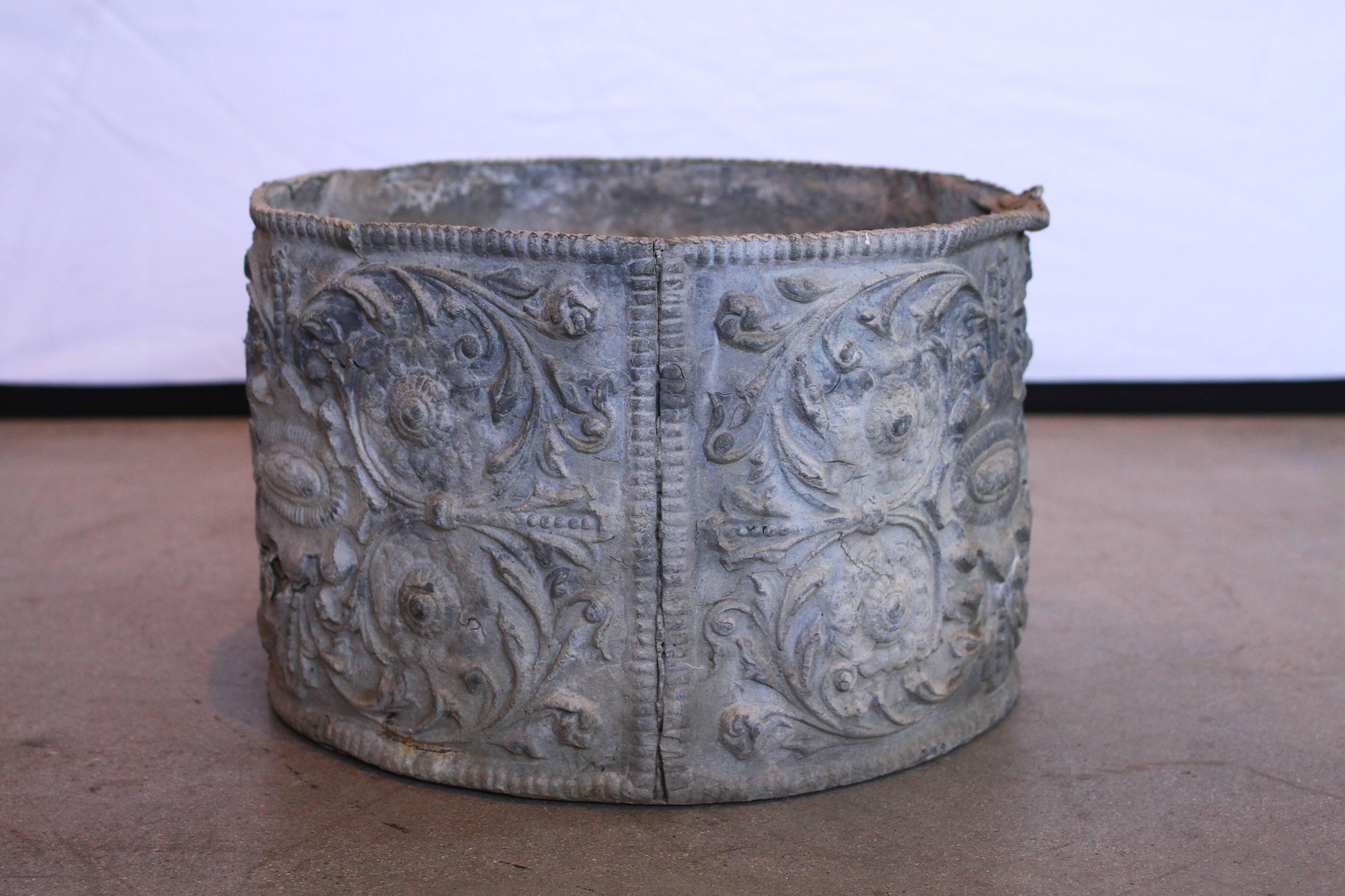 19th Century English Lead Planter with Renaissance Cartouche Relief Design For Sale 3