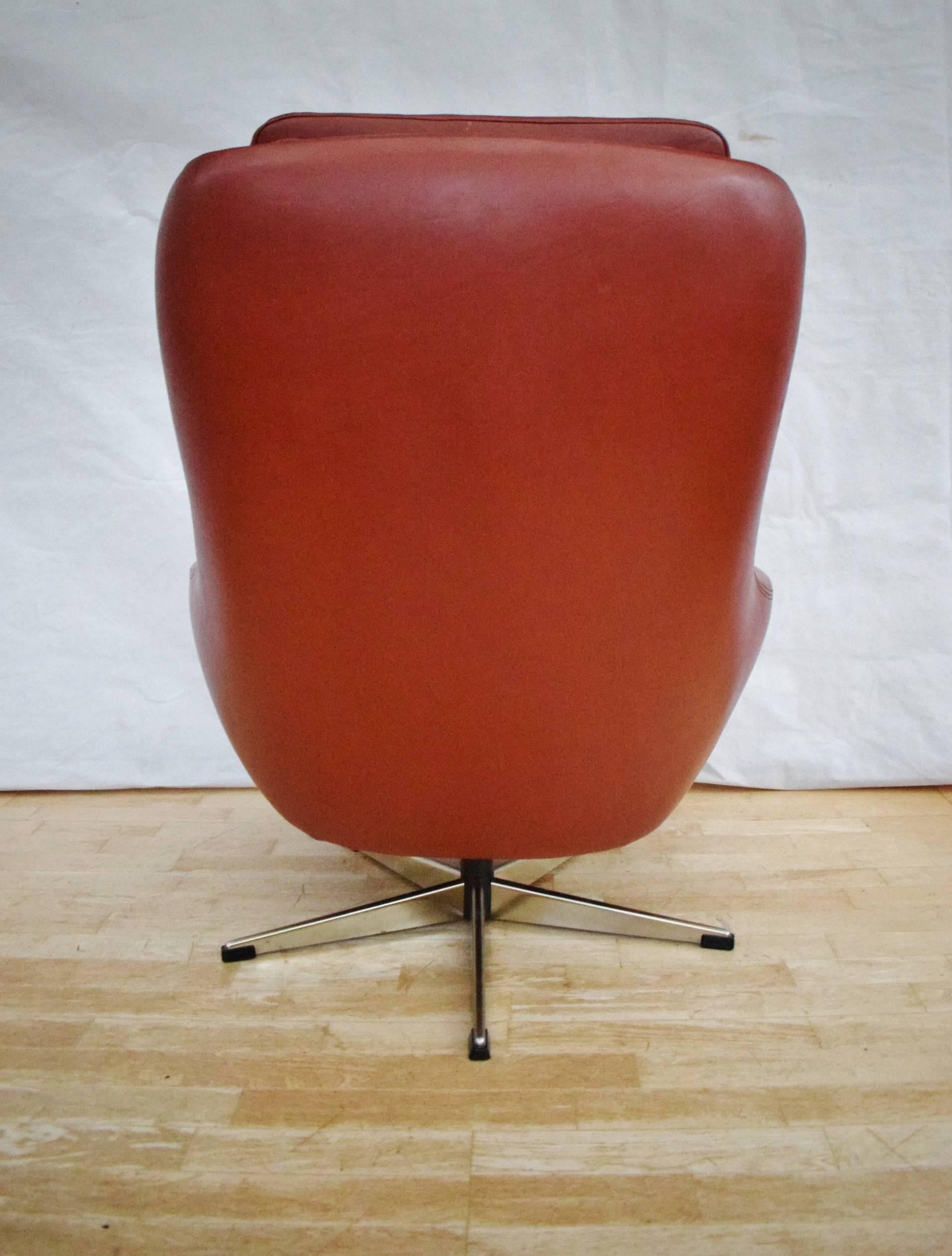 Mid-Century Retro Danish Red Leather Swivel Lounge Armchair, 1960s-1970s 1