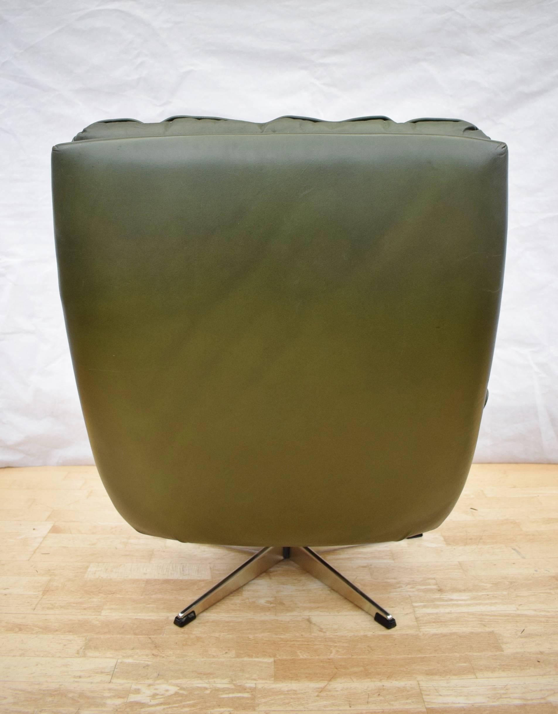 Mid-Century Retro Danish Green Leather Swivel Lounge Armchair, 1960s-1970s 1