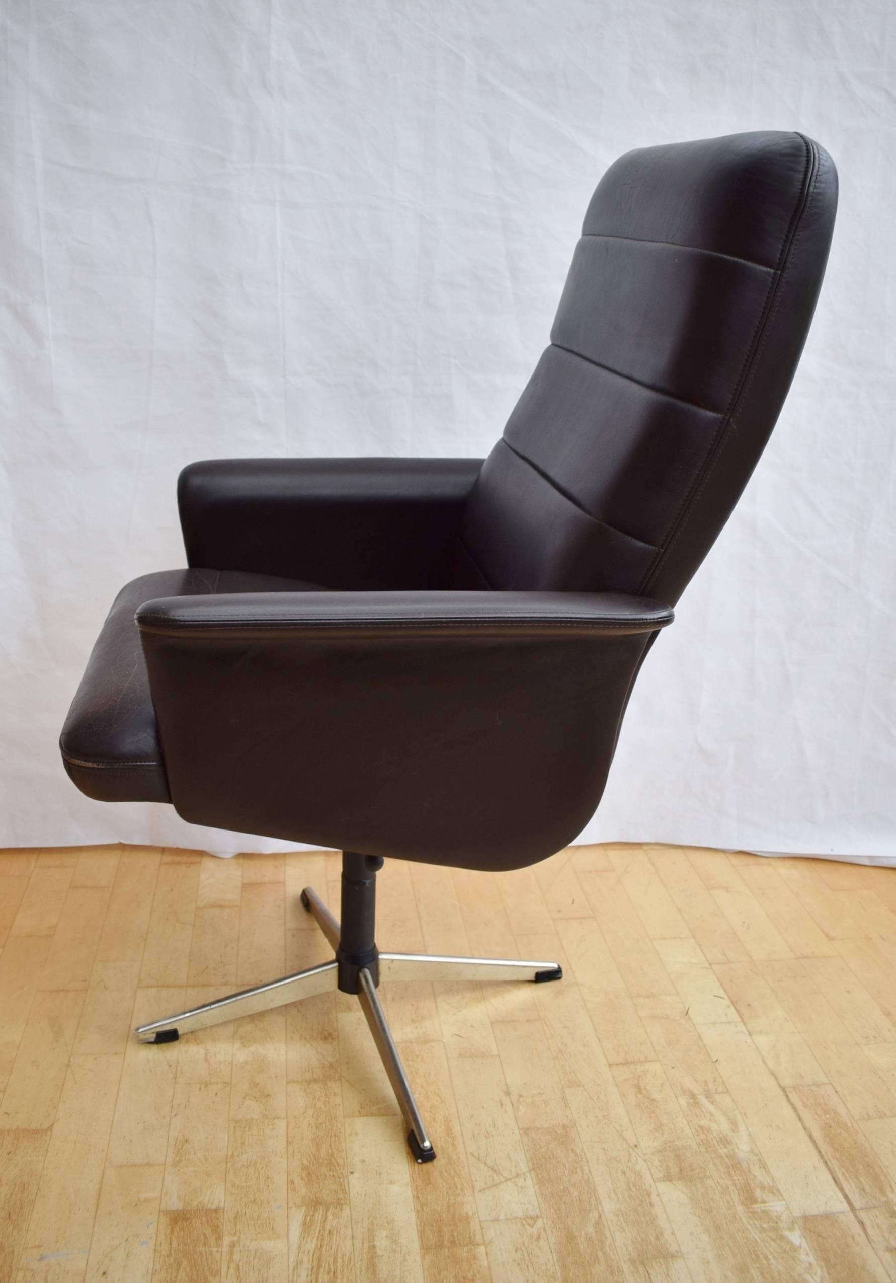 Mid-Century Modern Mid-Century Danish Brown Leather Swivel Office Desk Chair by Komfort, 1970s