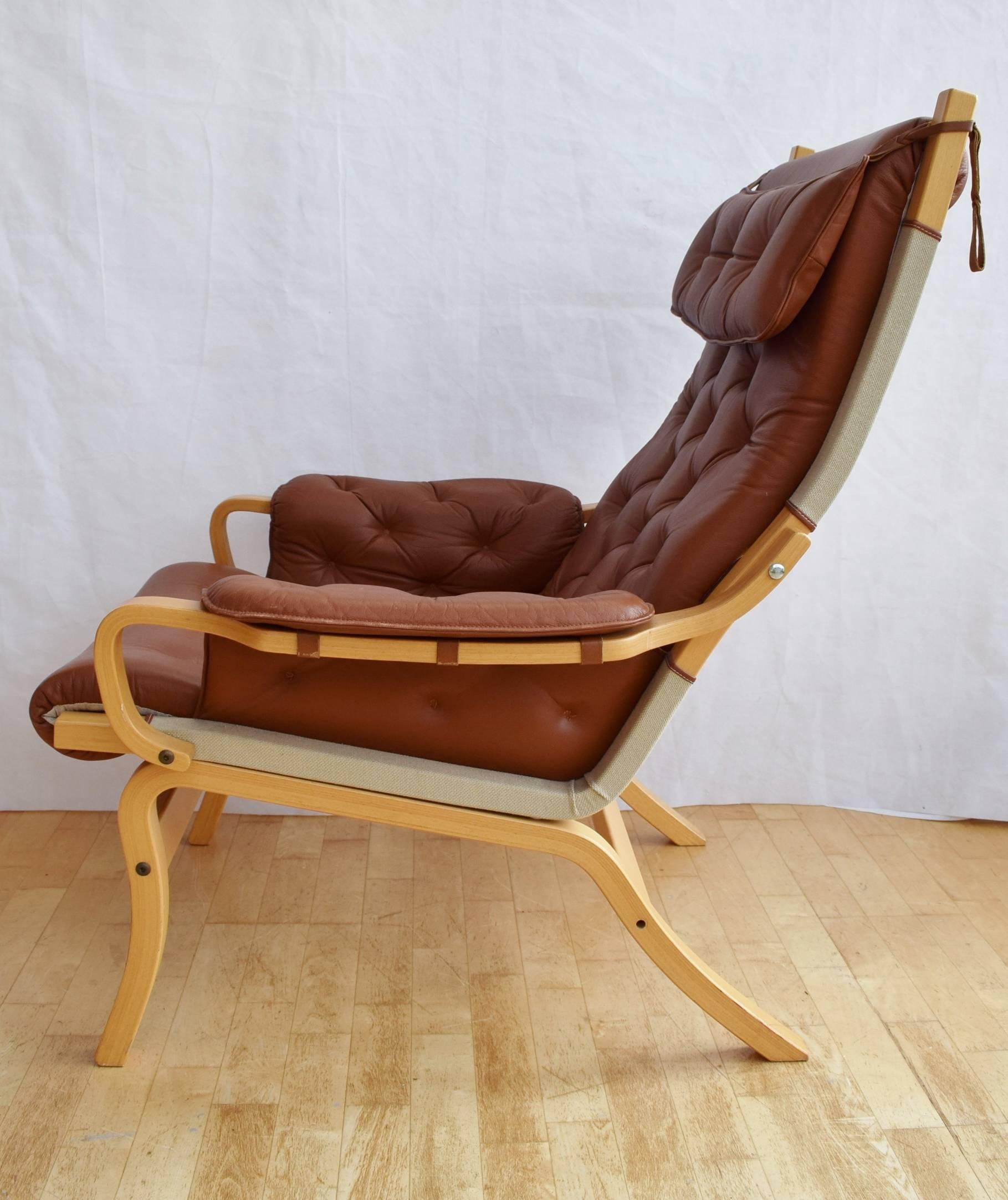 Mid-Century Modern Vintage Danish Tan Leather Buttoned Bentwood and Canvas Armchair, 1960s For Sale